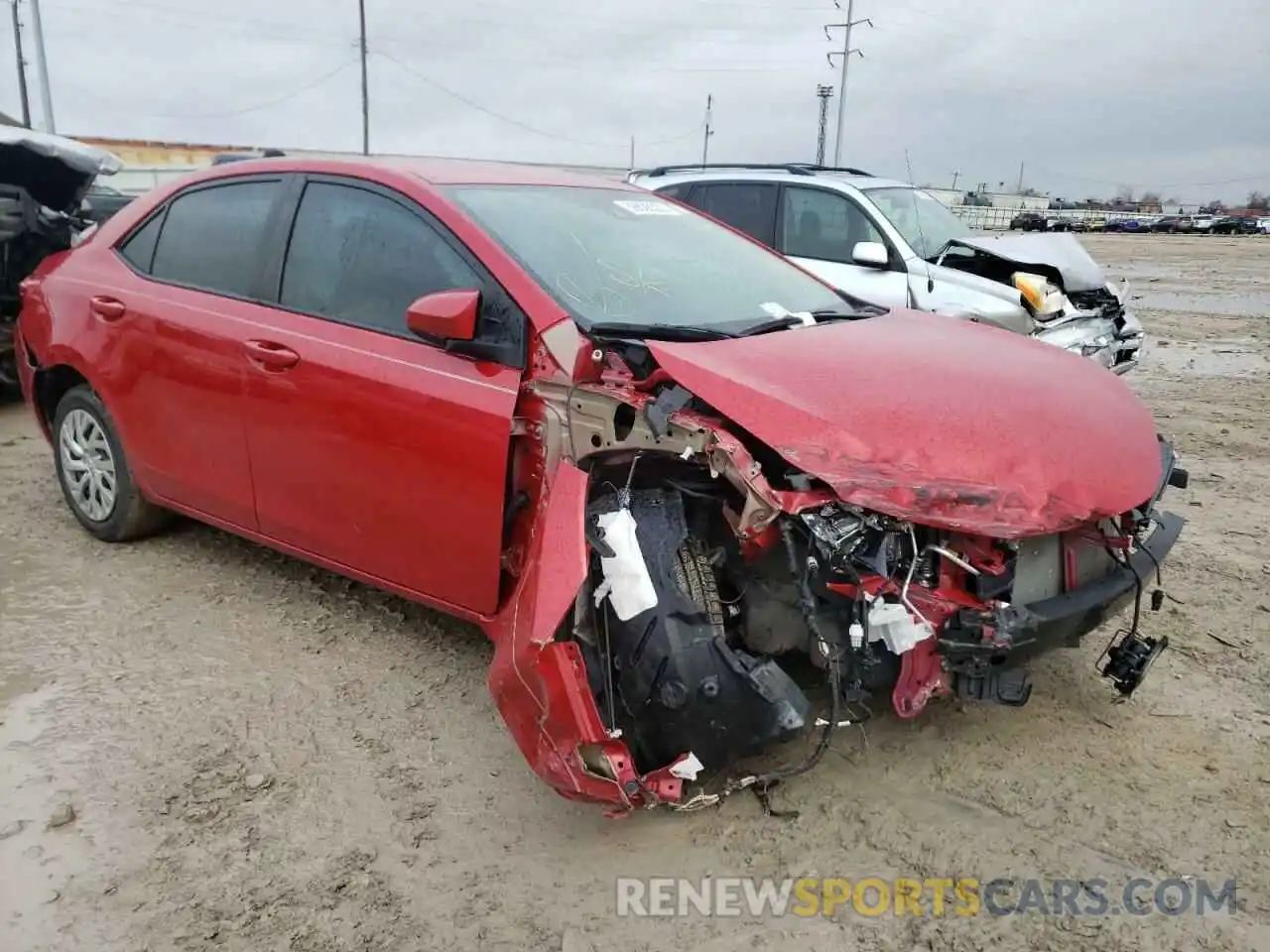 1 Photograph of a damaged car 2T1BURHE5KC177802 TOYOTA COROLLA 2019