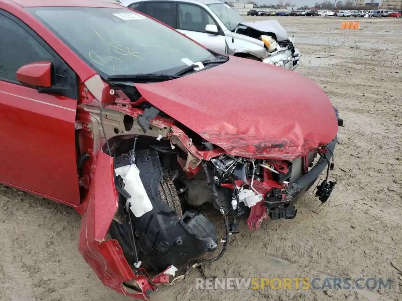 9 Photograph of a damaged car 2T1BURHE5KC177802 TOYOTA COROLLA 2019