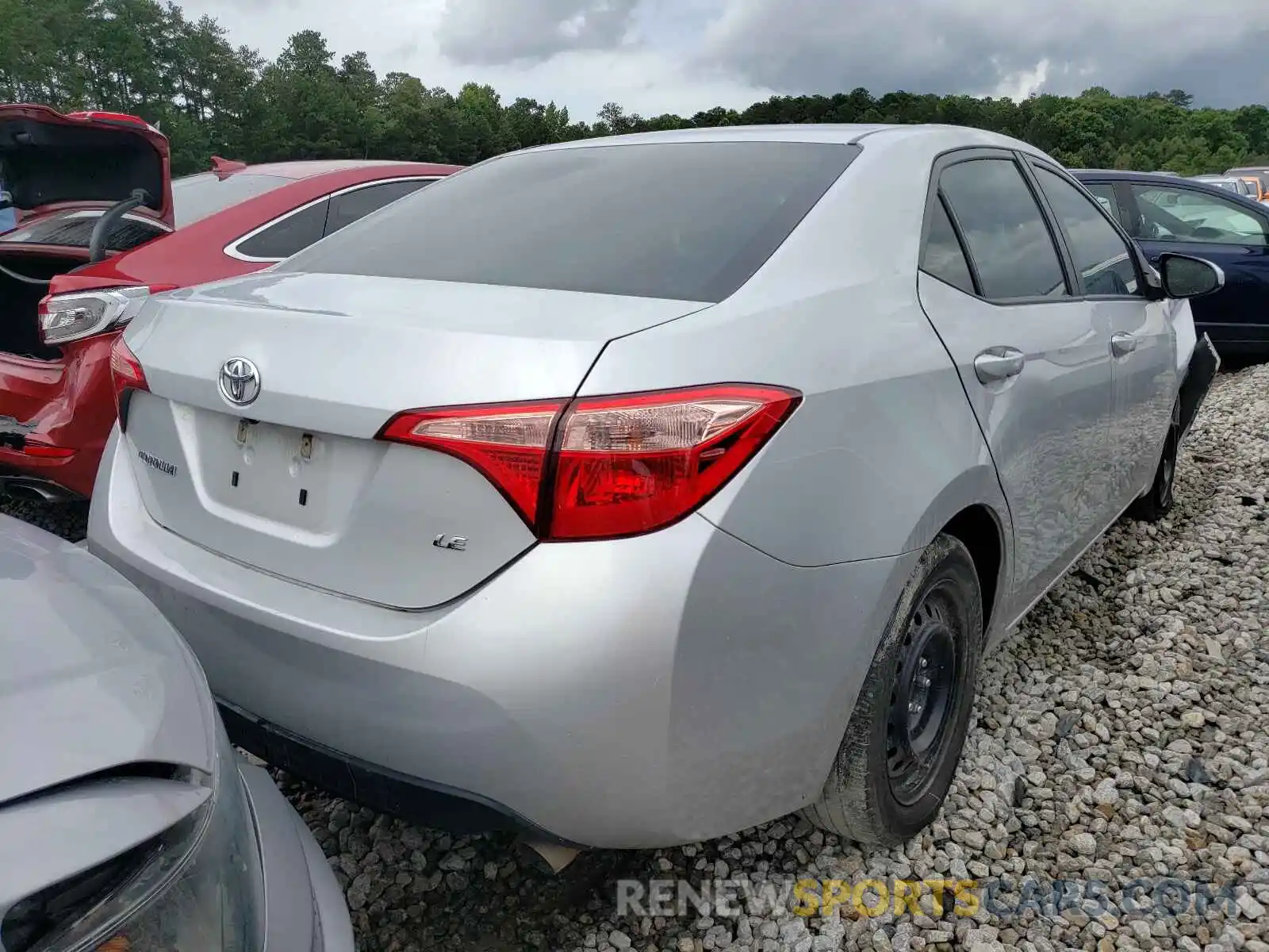 4 Photograph of a damaged car 2T1BURHE5KC178612 TOYOTA COROLLA 2019