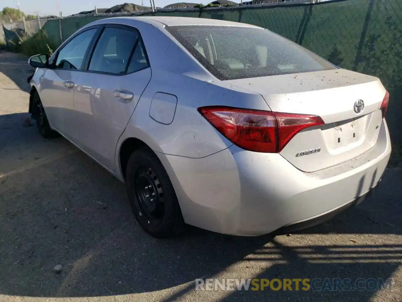 3 Photograph of a damaged car 2T1BURHE5KC178805 TOYOTA COROLLA 2019