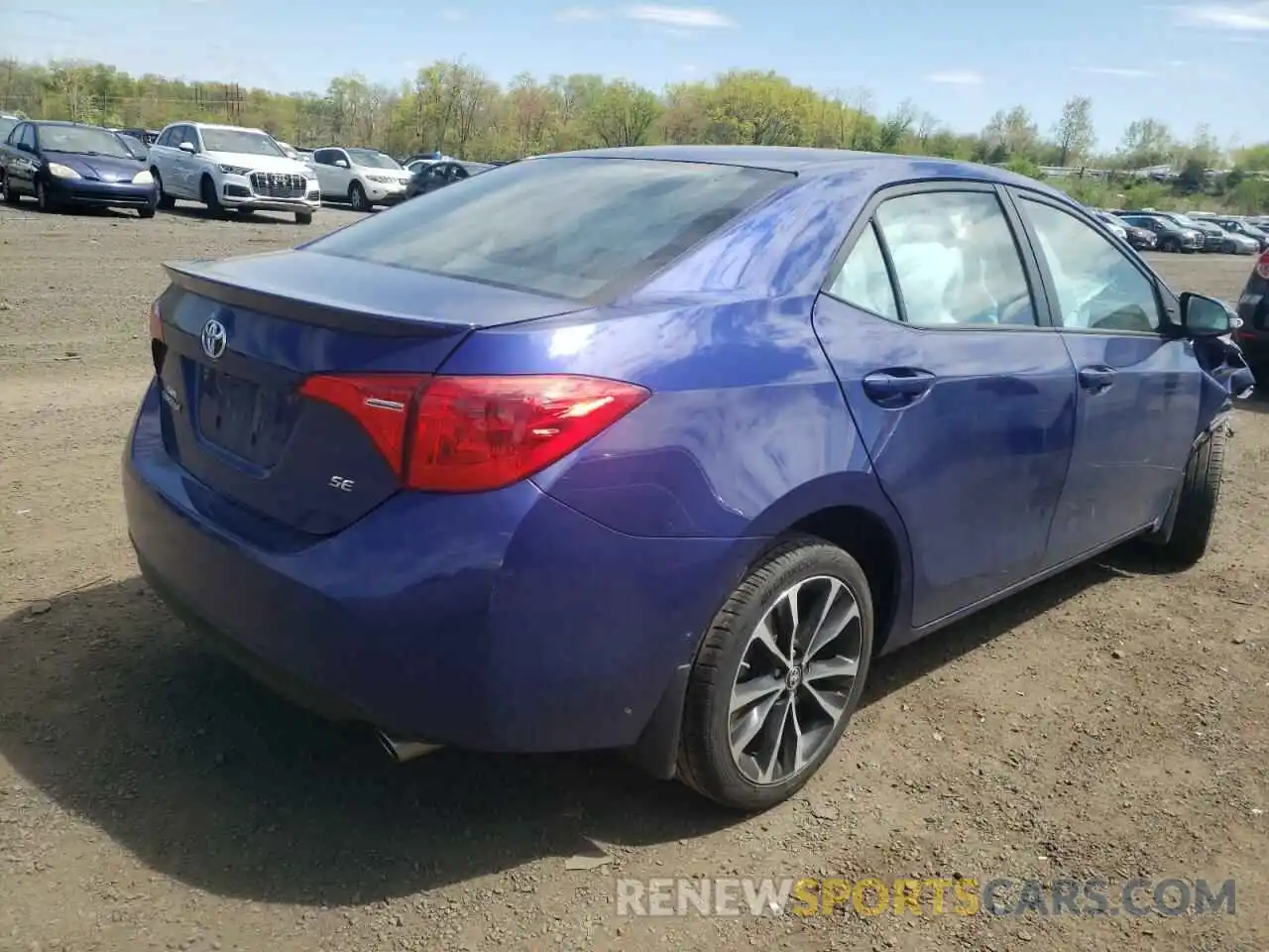 4 Photograph of a damaged car 2T1BURHE5KC179081 TOYOTA COROLLA 2019