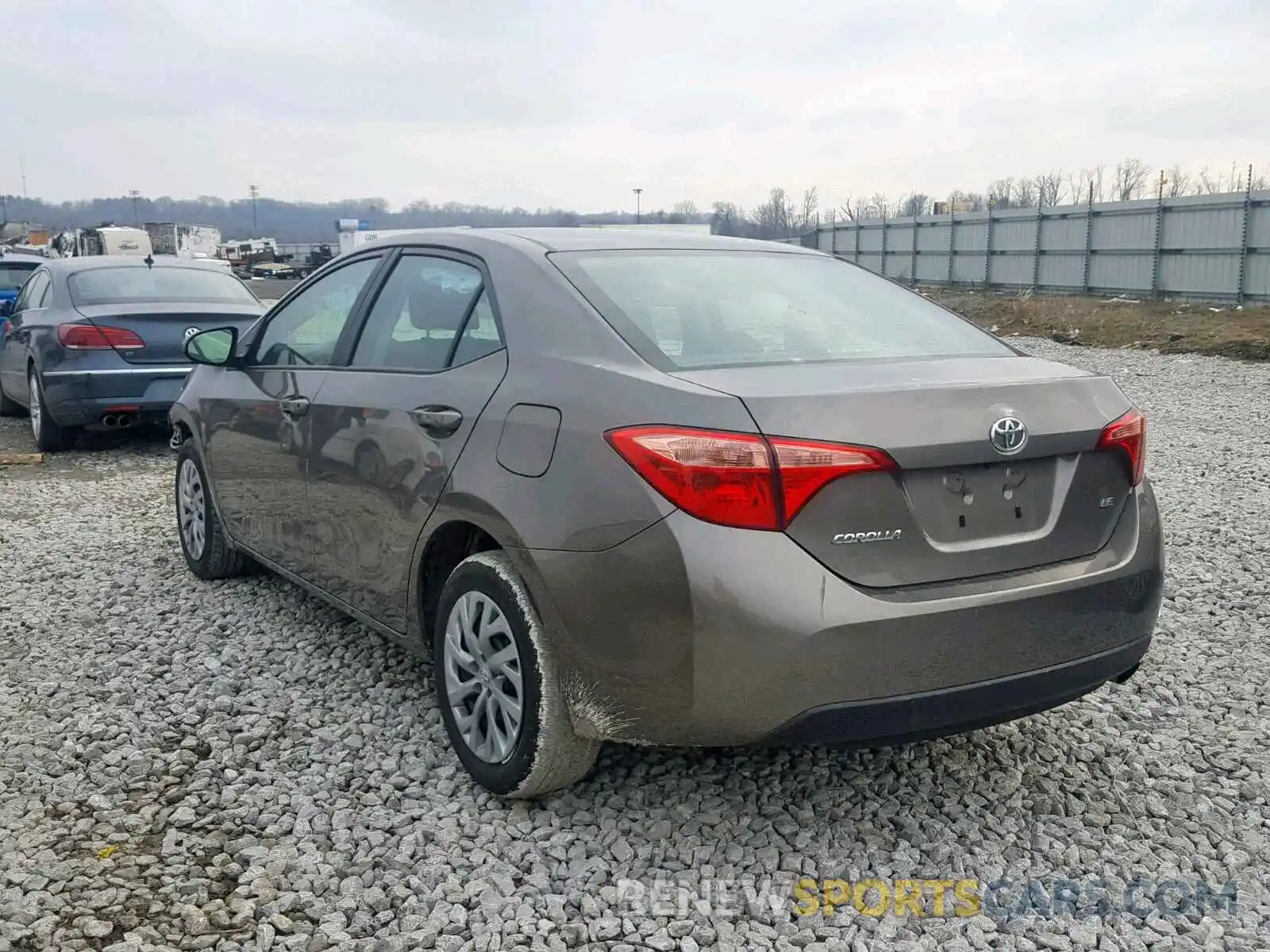 3 Photograph of a damaged car 2T1BURHE5KC179601 TOYOTA COROLLA 2019