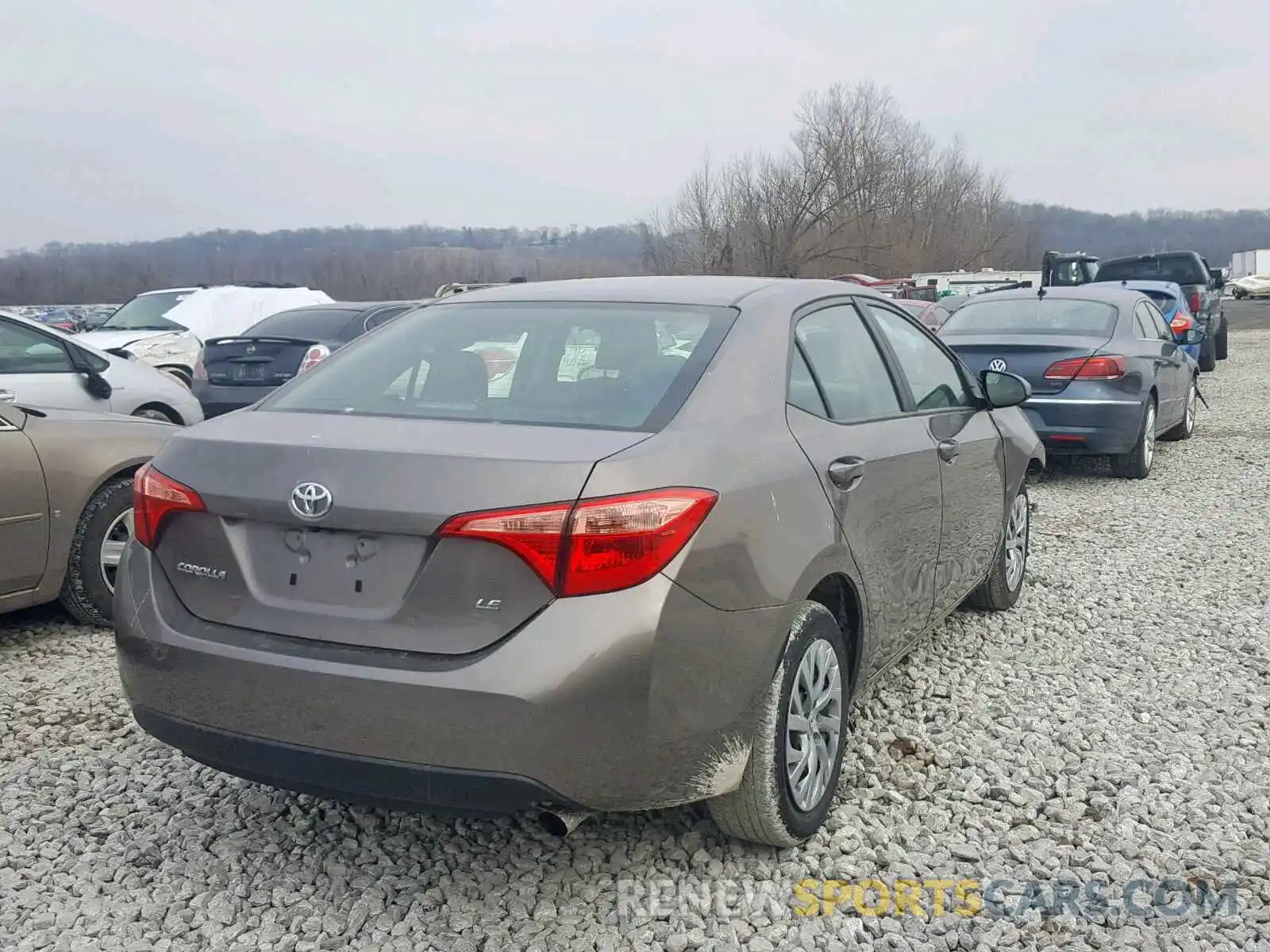 4 Photograph of a damaged car 2T1BURHE5KC179601 TOYOTA COROLLA 2019