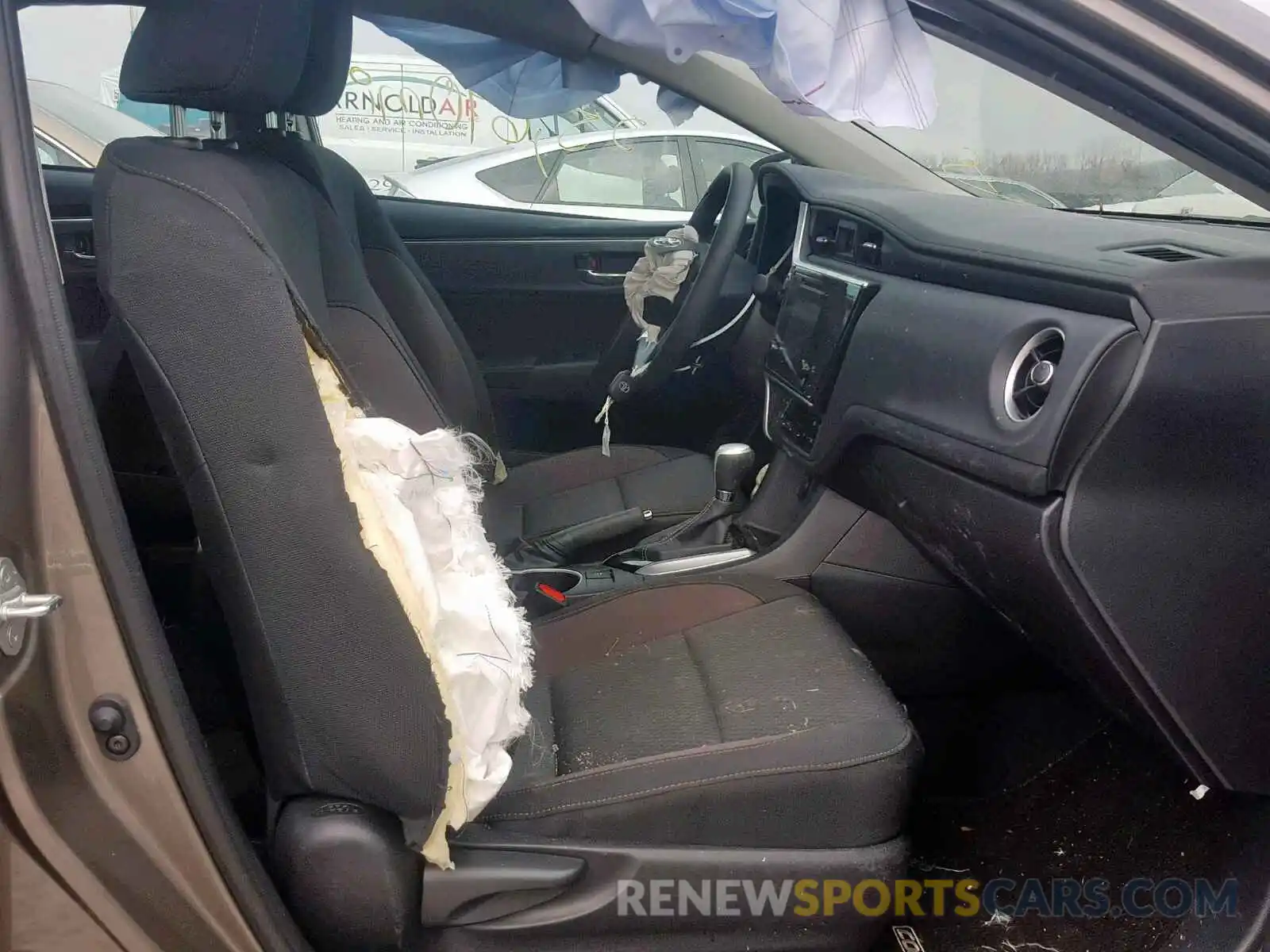 5 Photograph of a damaged car 2T1BURHE5KC179601 TOYOTA COROLLA 2019