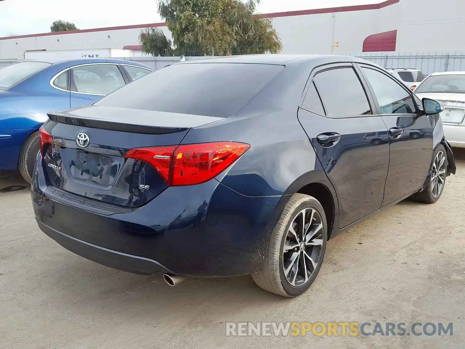 4 Photograph of a damaged car 2T1BURHE5KC179842 TOYOTA COROLLA 2019