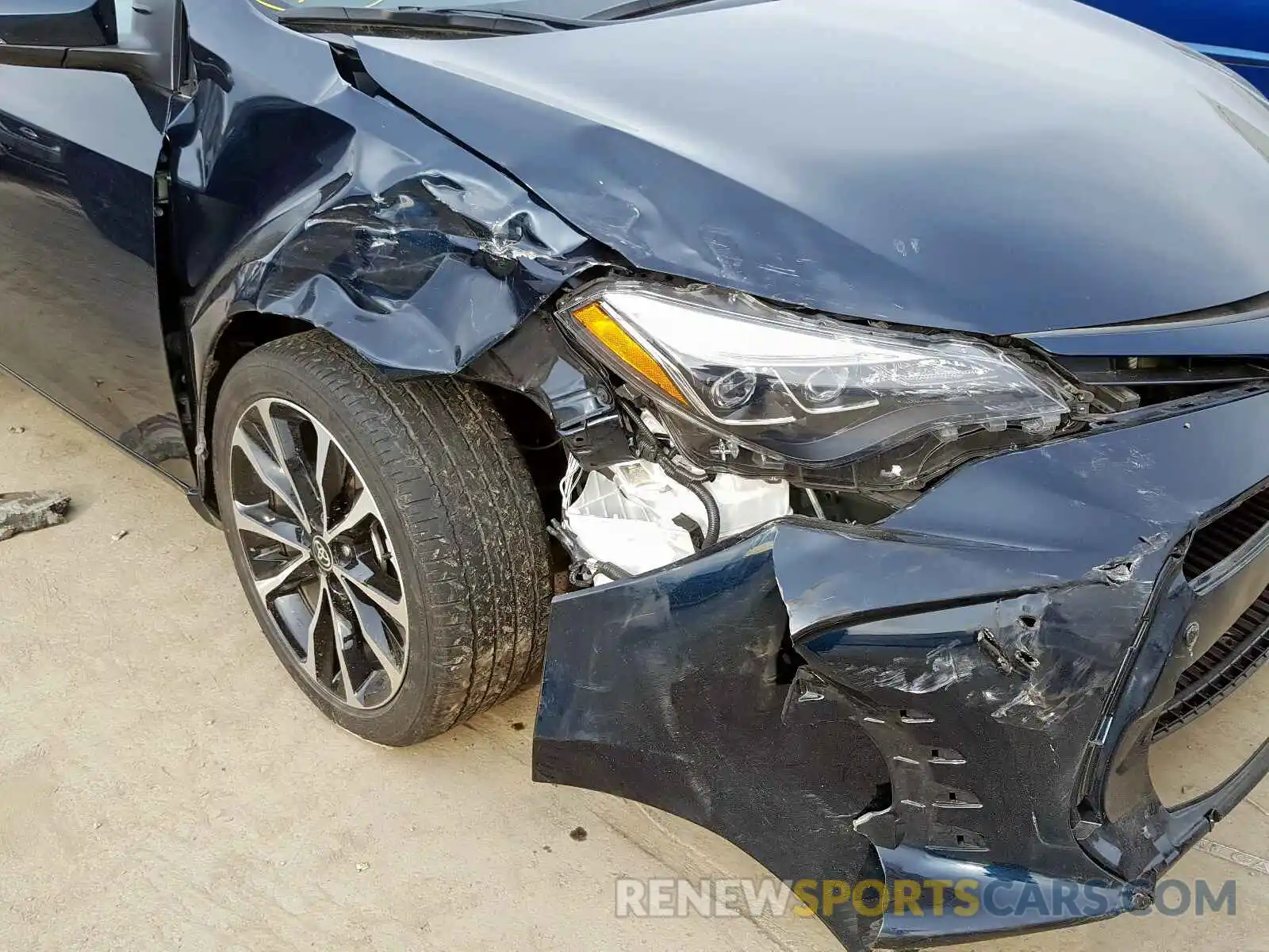 9 Photograph of a damaged car 2T1BURHE5KC179842 TOYOTA COROLLA 2019