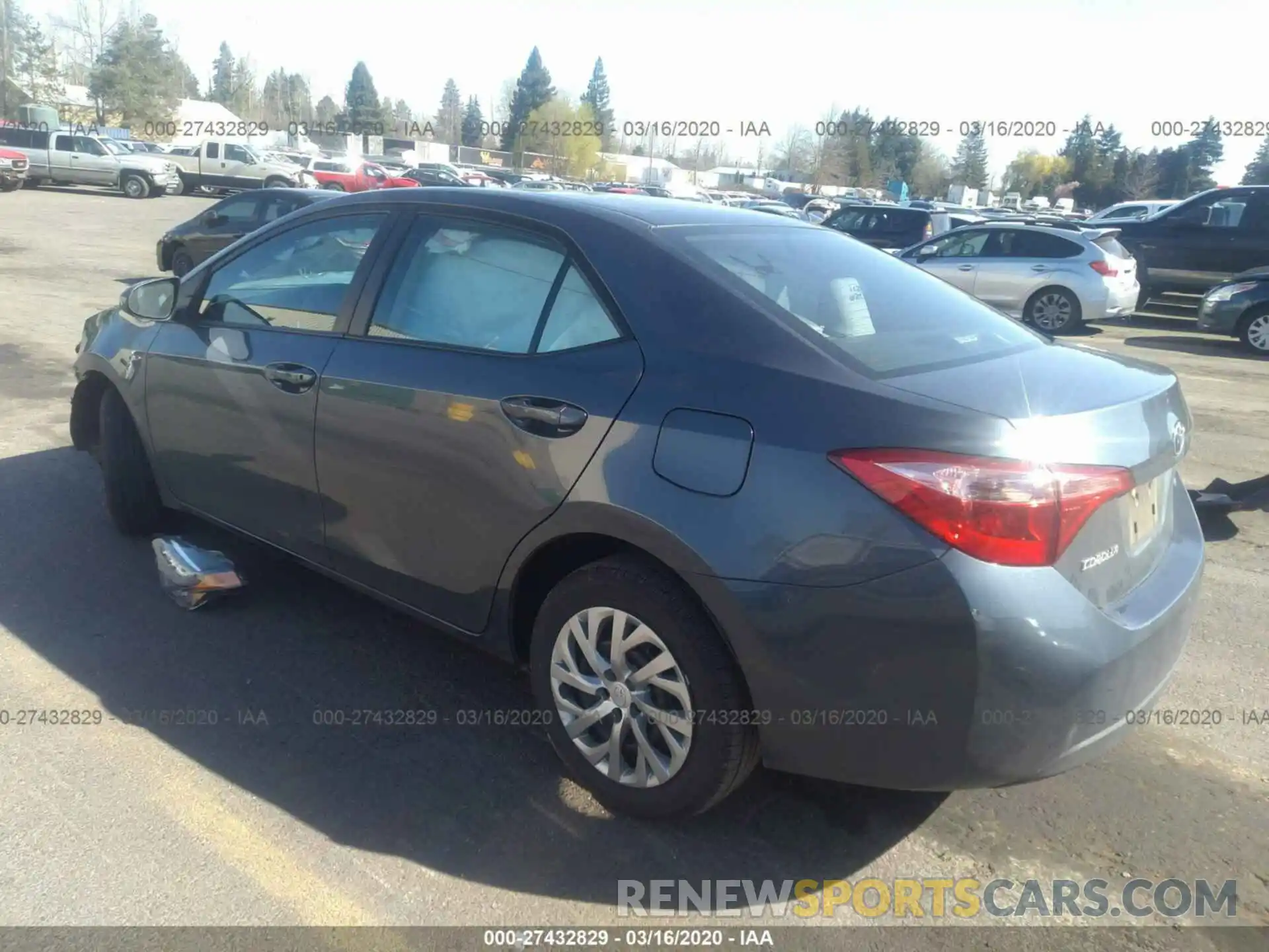 3 Photograph of a damaged car 2T1BURHE5KC180196 TOYOTA COROLLA 2019