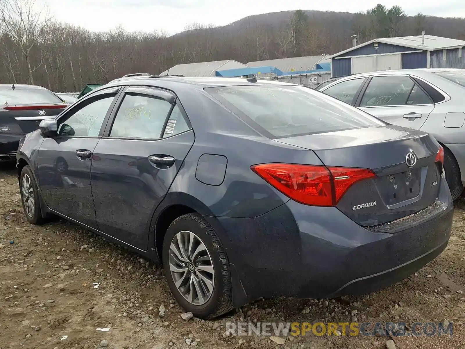 3 Photograph of a damaged car 2T1BURHE5KC180537 TOYOTA COROLLA 2019