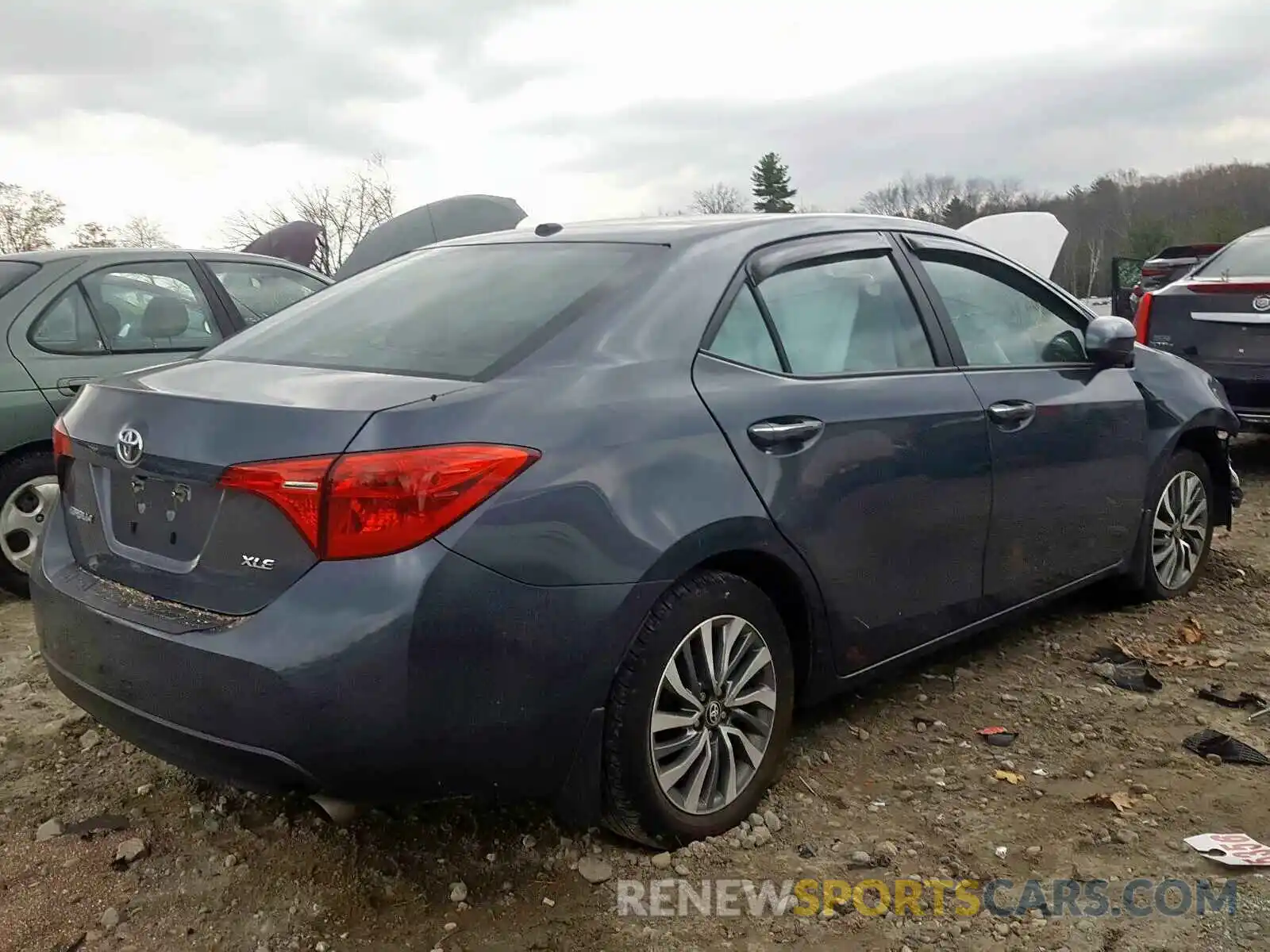 4 Photograph of a damaged car 2T1BURHE5KC180537 TOYOTA COROLLA 2019