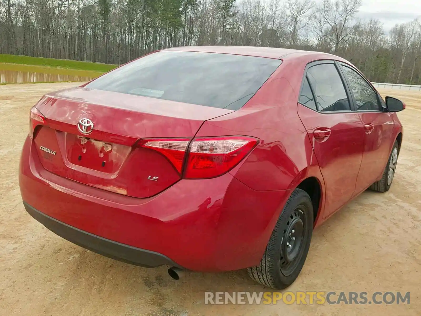 4 Photograph of a damaged car 2T1BURHE5KC180635 TOYOTA COROLLA 2019