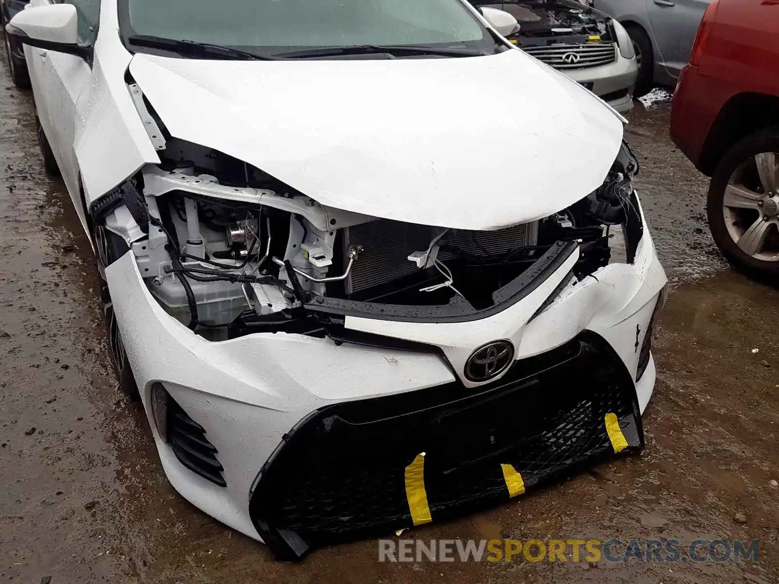 9 Photograph of a damaged car 2T1BURHE5KC180716 TOYOTA COROLLA 2019