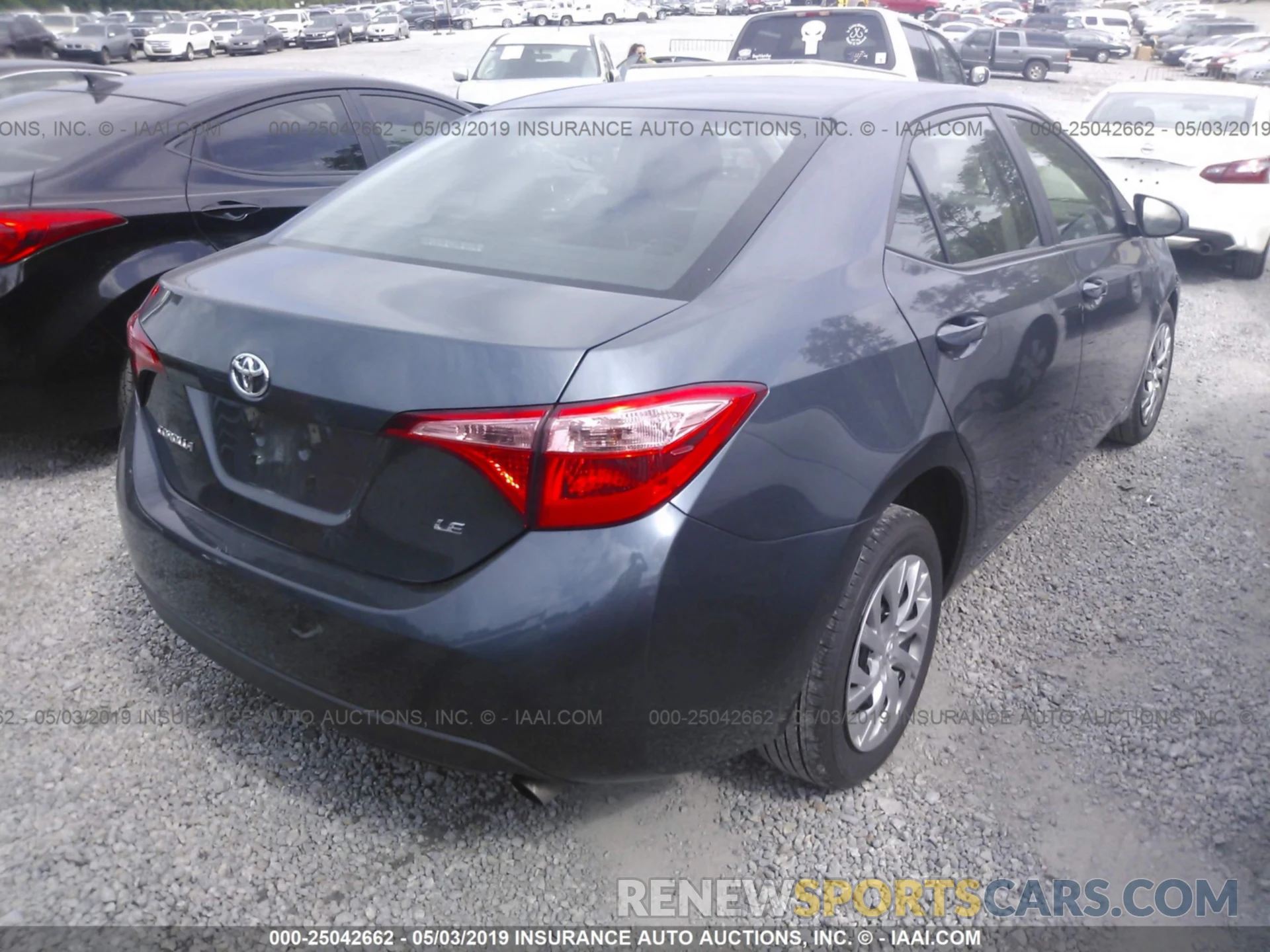 4 Photograph of a damaged car 2T1BURHE5KC180988 TOYOTA COROLLA 2019