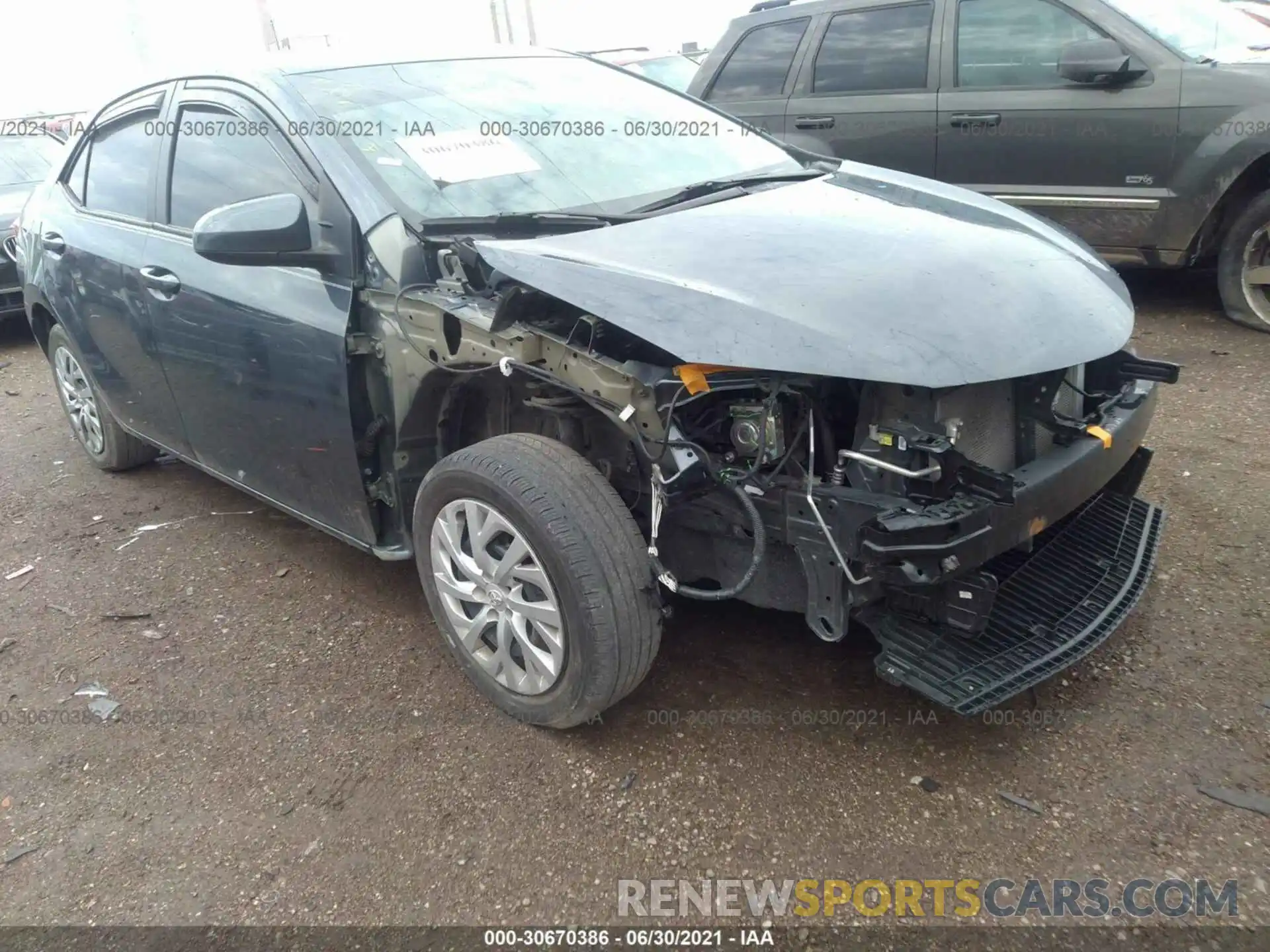 1 Photograph of a damaged car 2T1BURHE5KC182322 TOYOTA COROLLA 2019