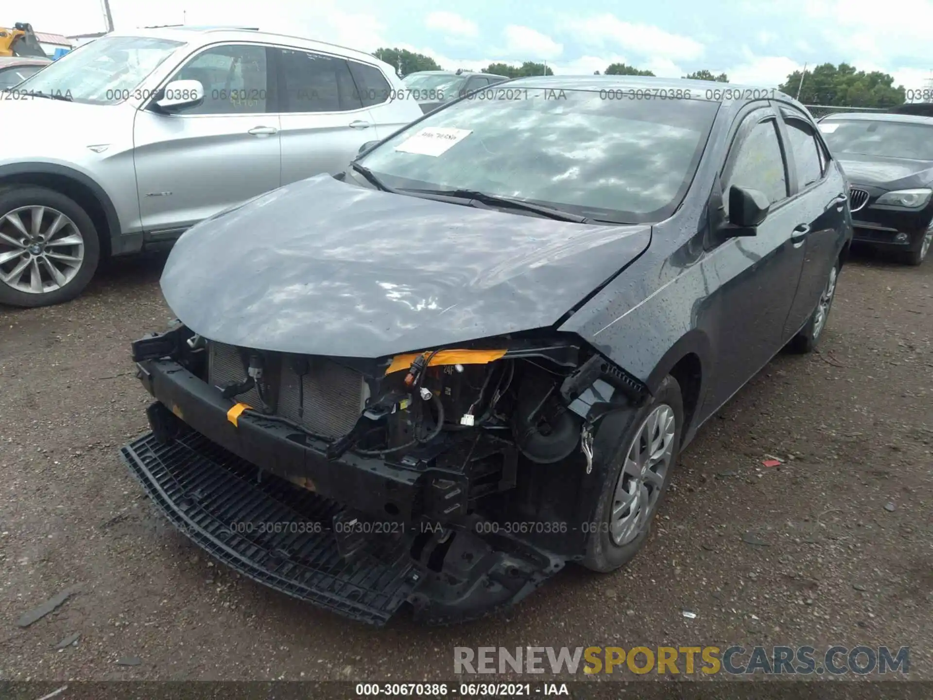 2 Photograph of a damaged car 2T1BURHE5KC182322 TOYOTA COROLLA 2019