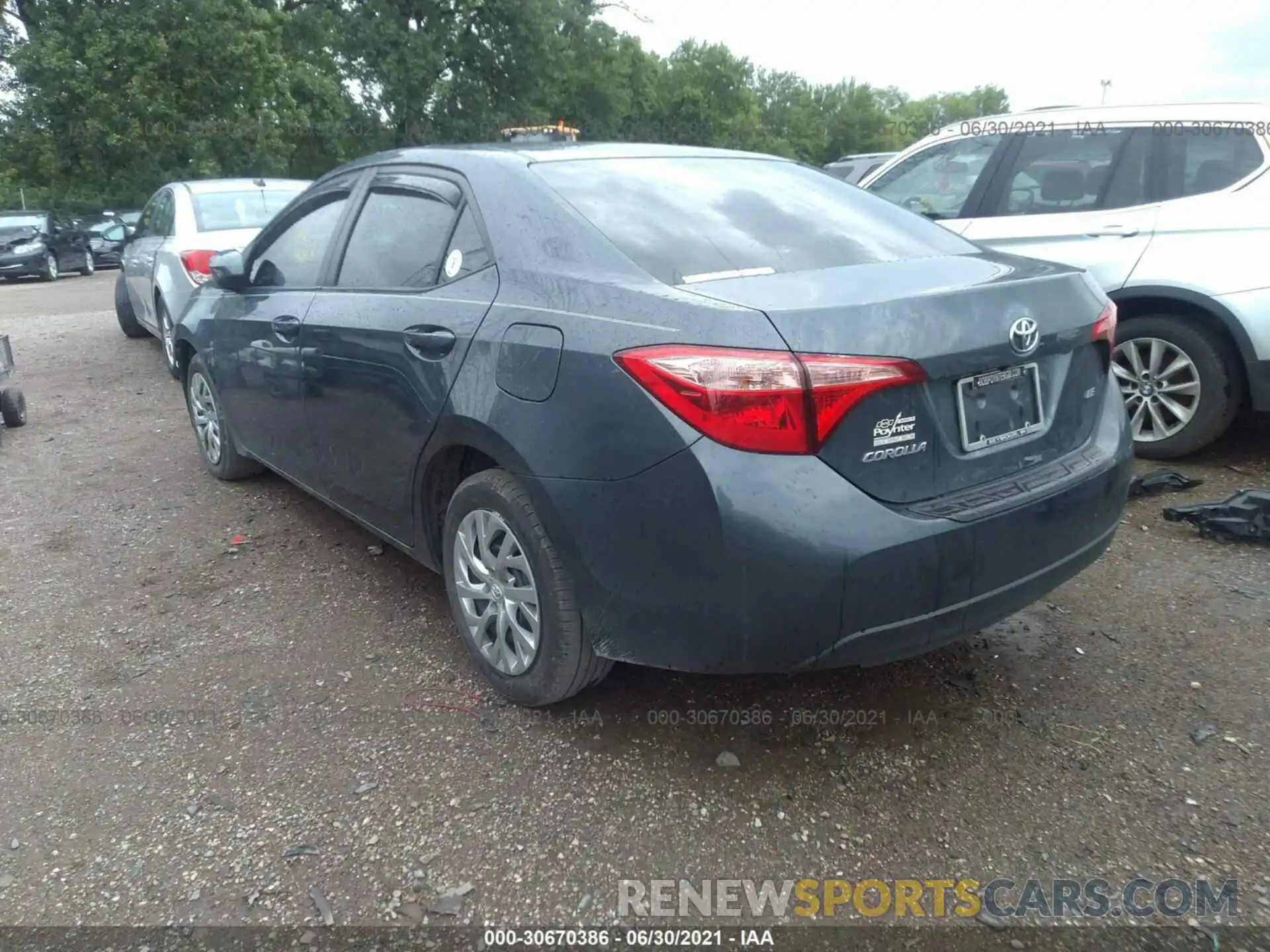 3 Photograph of a damaged car 2T1BURHE5KC182322 TOYOTA COROLLA 2019