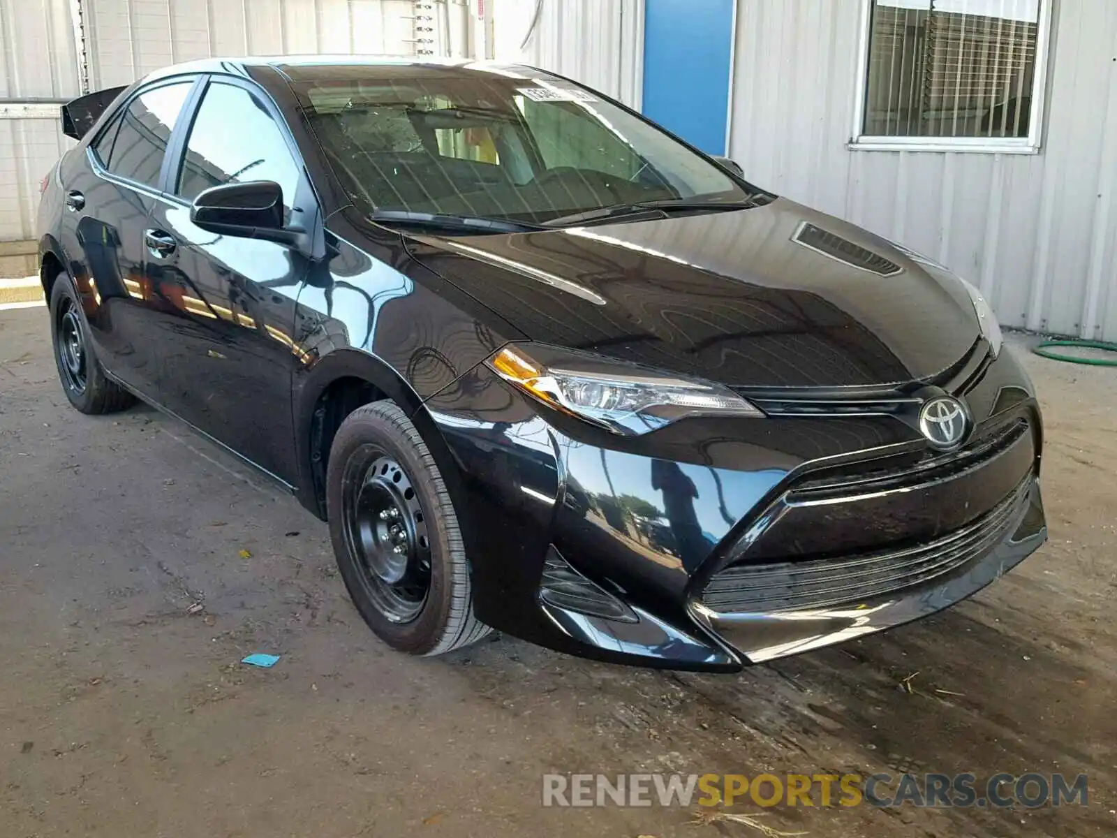 1 Photograph of a damaged car 2T1BURHE5KC182949 TOYOTA COROLLA 2019