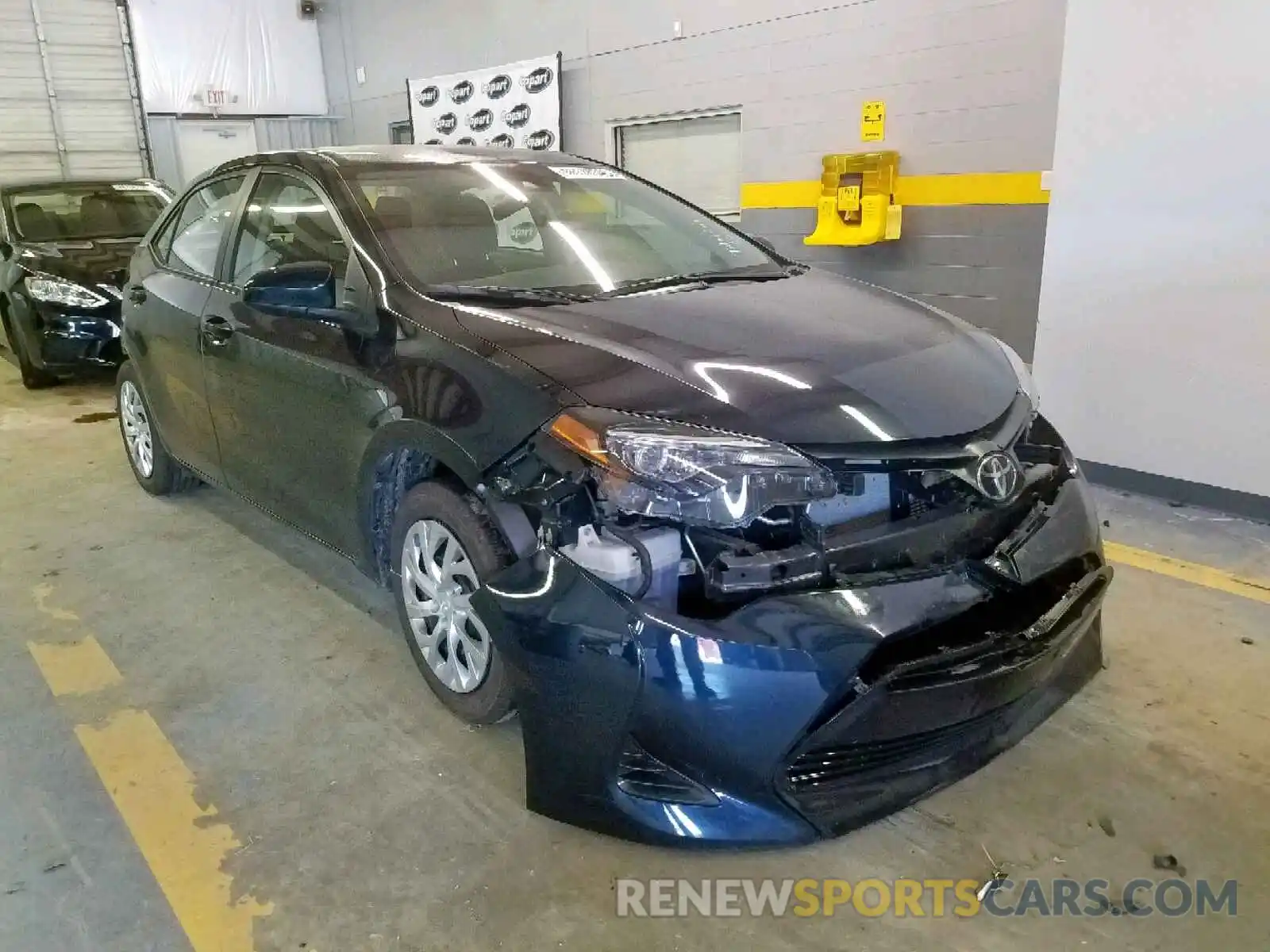 1 Photograph of a damaged car 2T1BURHE5KC183003 TOYOTA COROLLA 2019