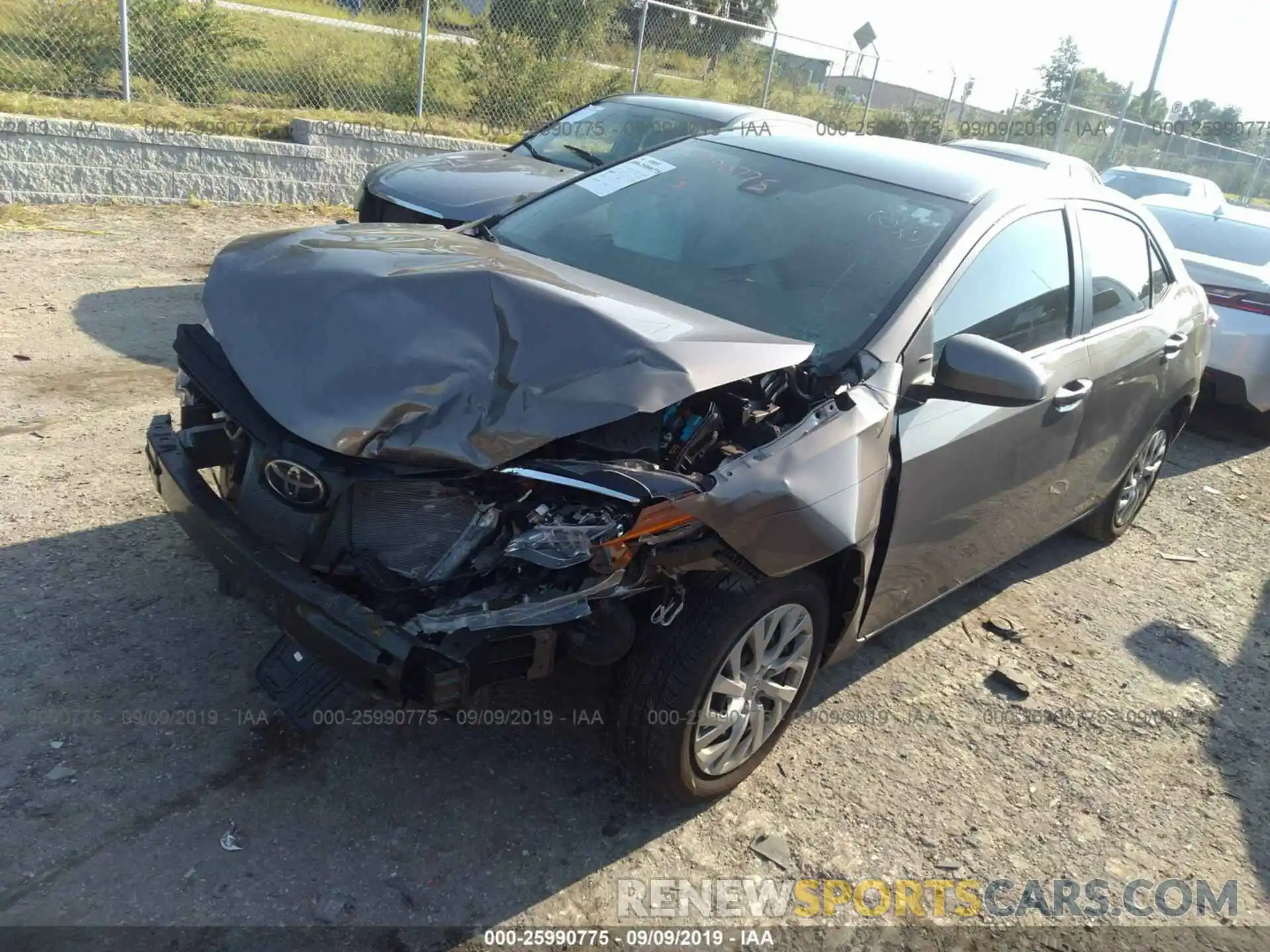 2 Photograph of a damaged car 2T1BURHE5KC183647 TOYOTA COROLLA 2019