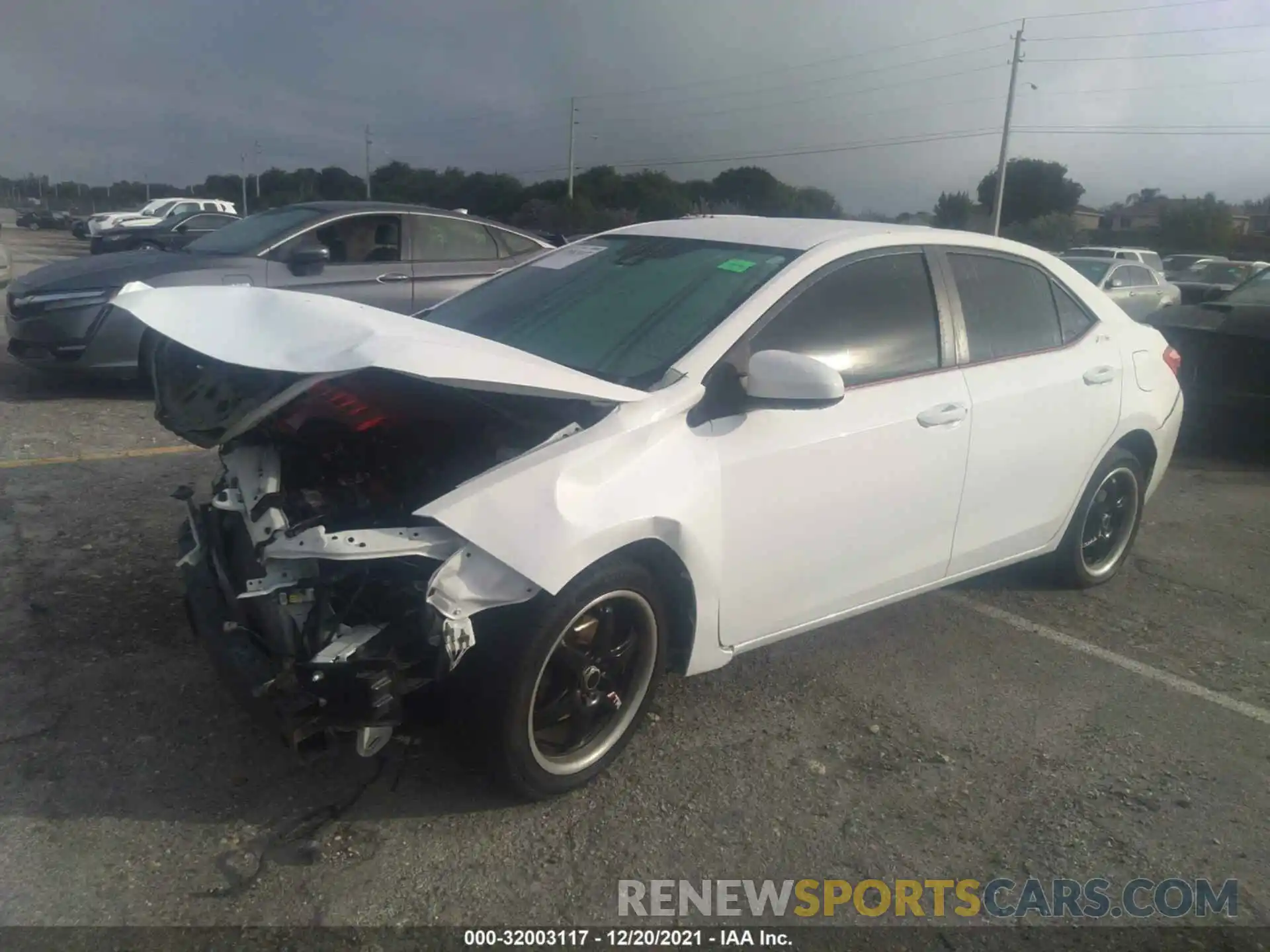 2 Photograph of a damaged car 2T1BURHE5KC184362 TOYOTA COROLLA 2019