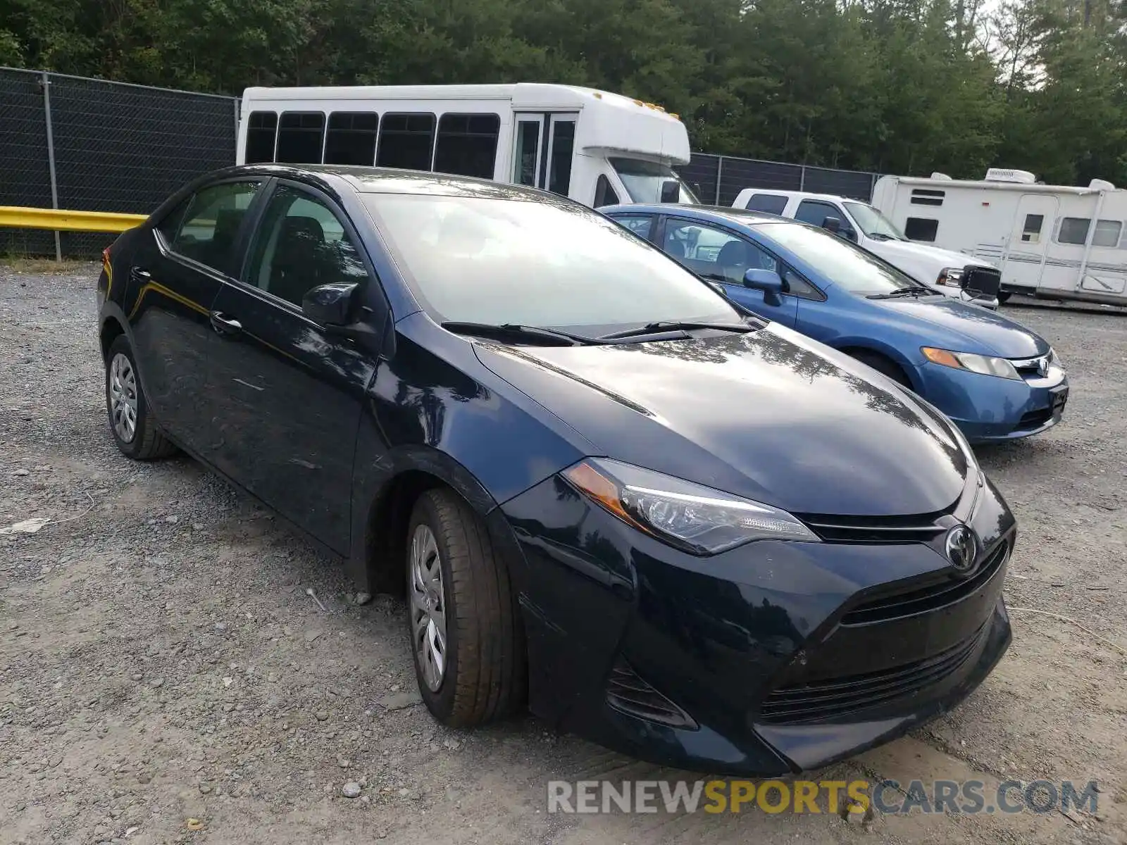 1 Photograph of a damaged car 2T1BURHE5KC185012 TOYOTA COROLLA 2019