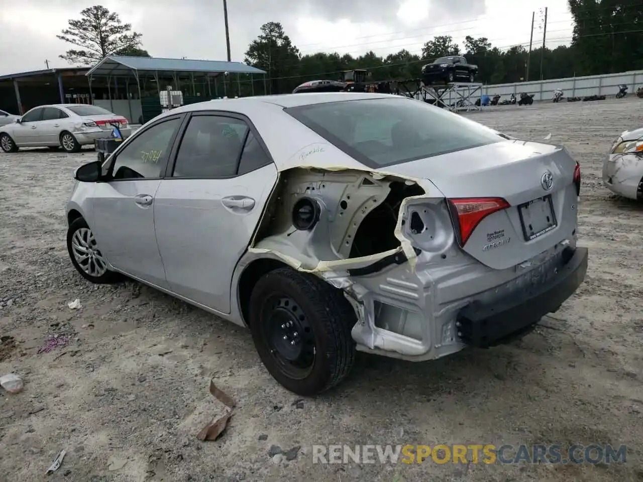 3 Photograph of a damaged car 2T1BURHE5KC185172 TOYOTA COROLLA 2019