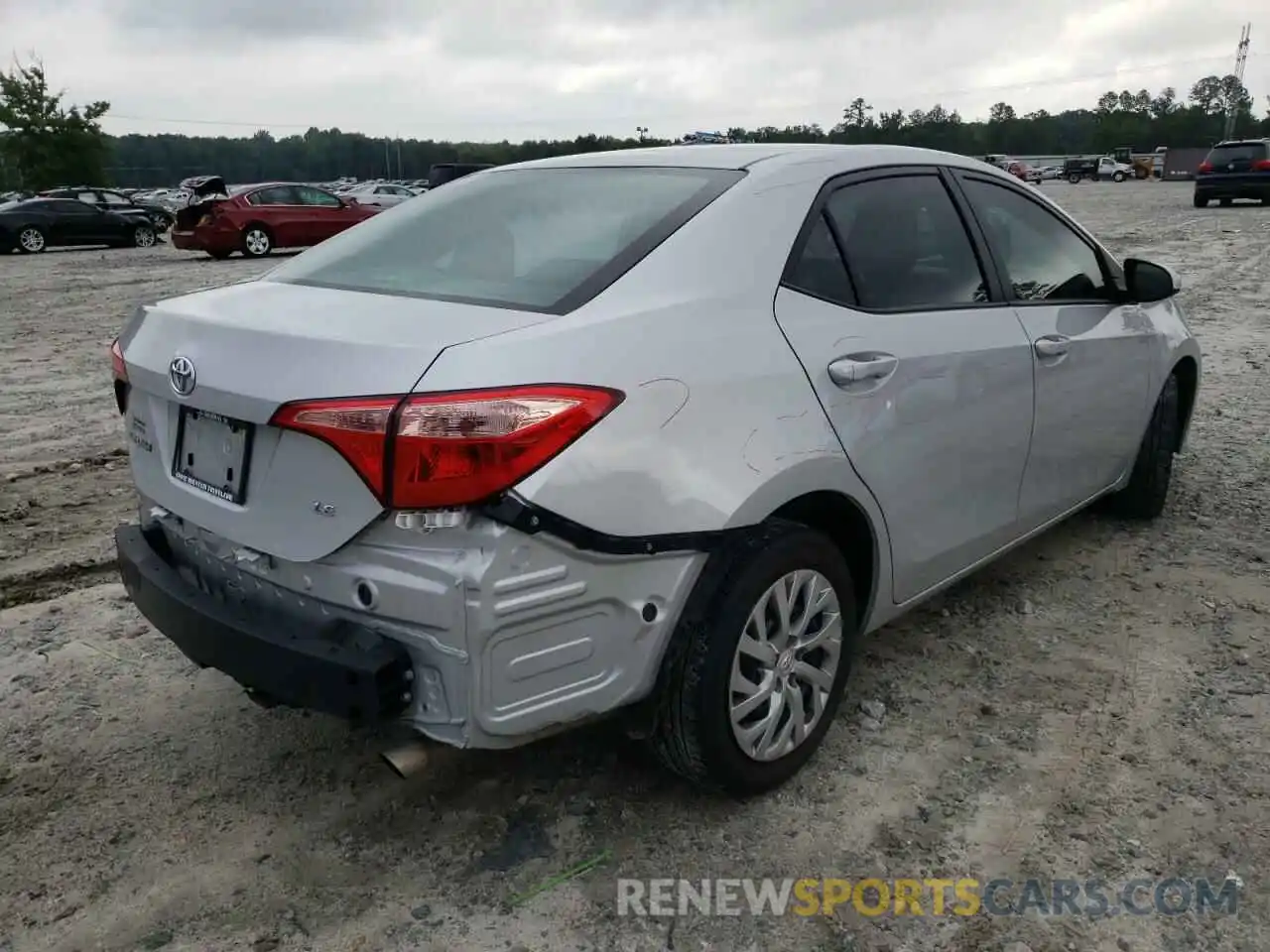 4 Photograph of a damaged car 2T1BURHE5KC185172 TOYOTA COROLLA 2019