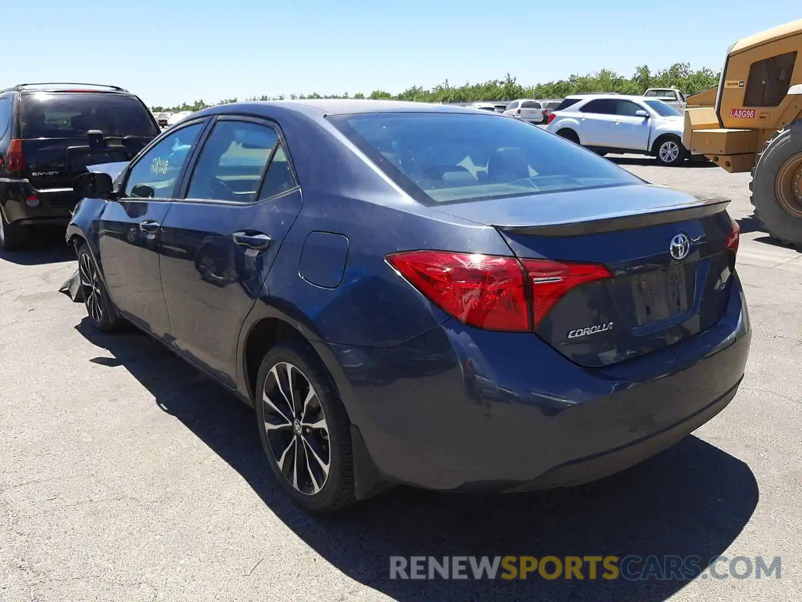 3 Photograph of a damaged car 2T1BURHE5KC186029 TOYOTA COROLLA 2019