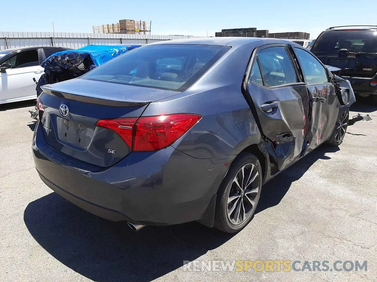 4 Photograph of a damaged car 2T1BURHE5KC186029 TOYOTA COROLLA 2019