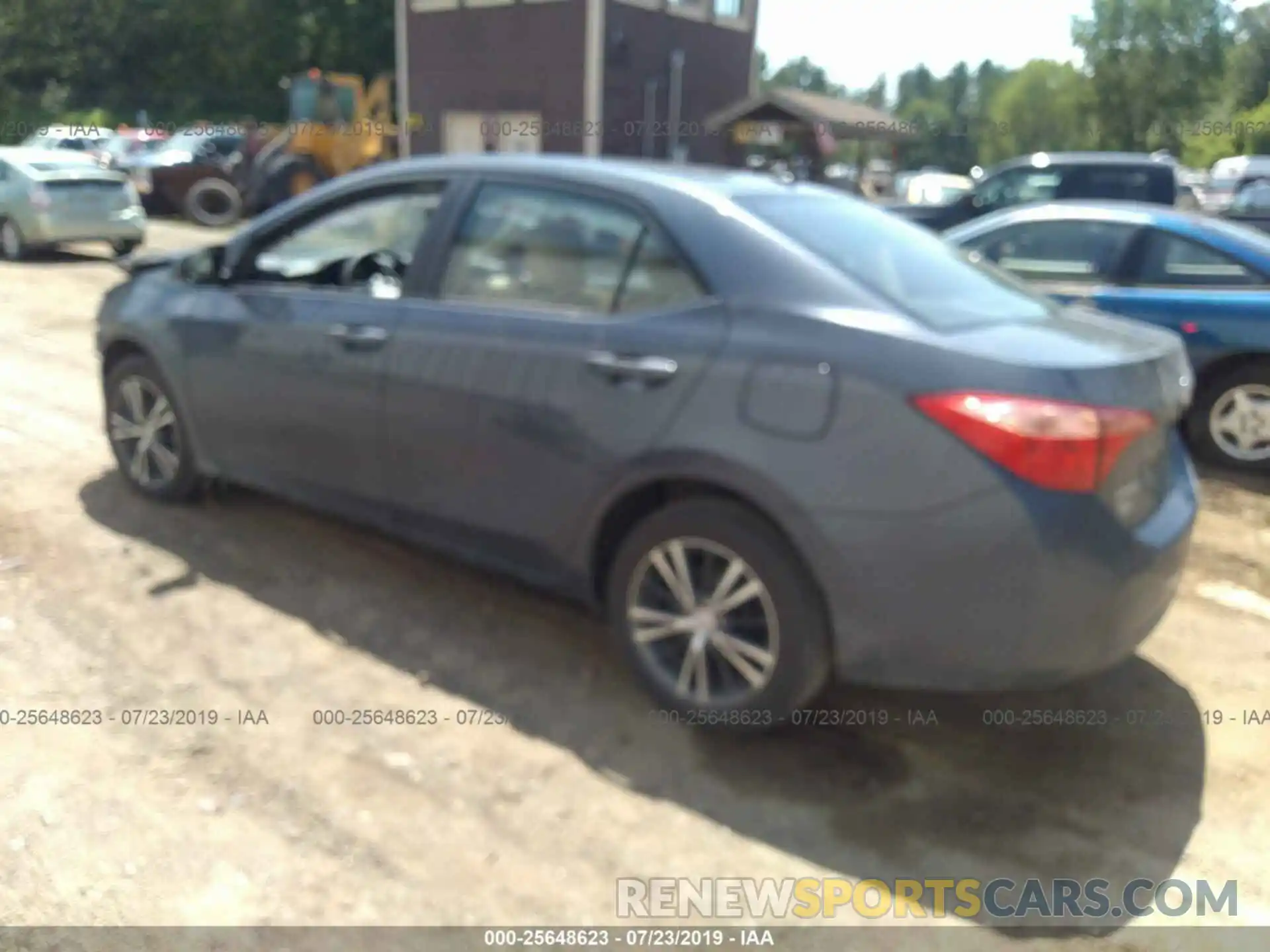 3 Photograph of a damaged car 2T1BURHE5KC188475 TOYOTA COROLLA 2019