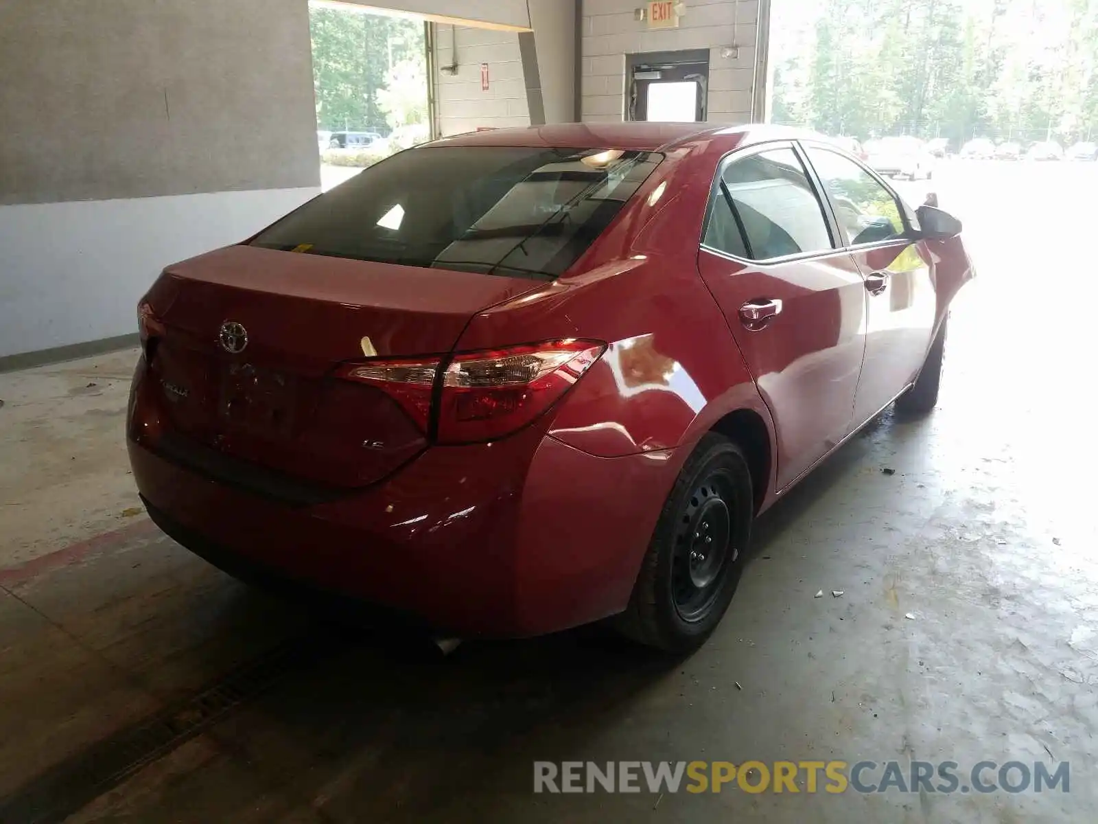 4 Photograph of a damaged car 2T1BURHE5KC189240 TOYOTA COROLLA 2019