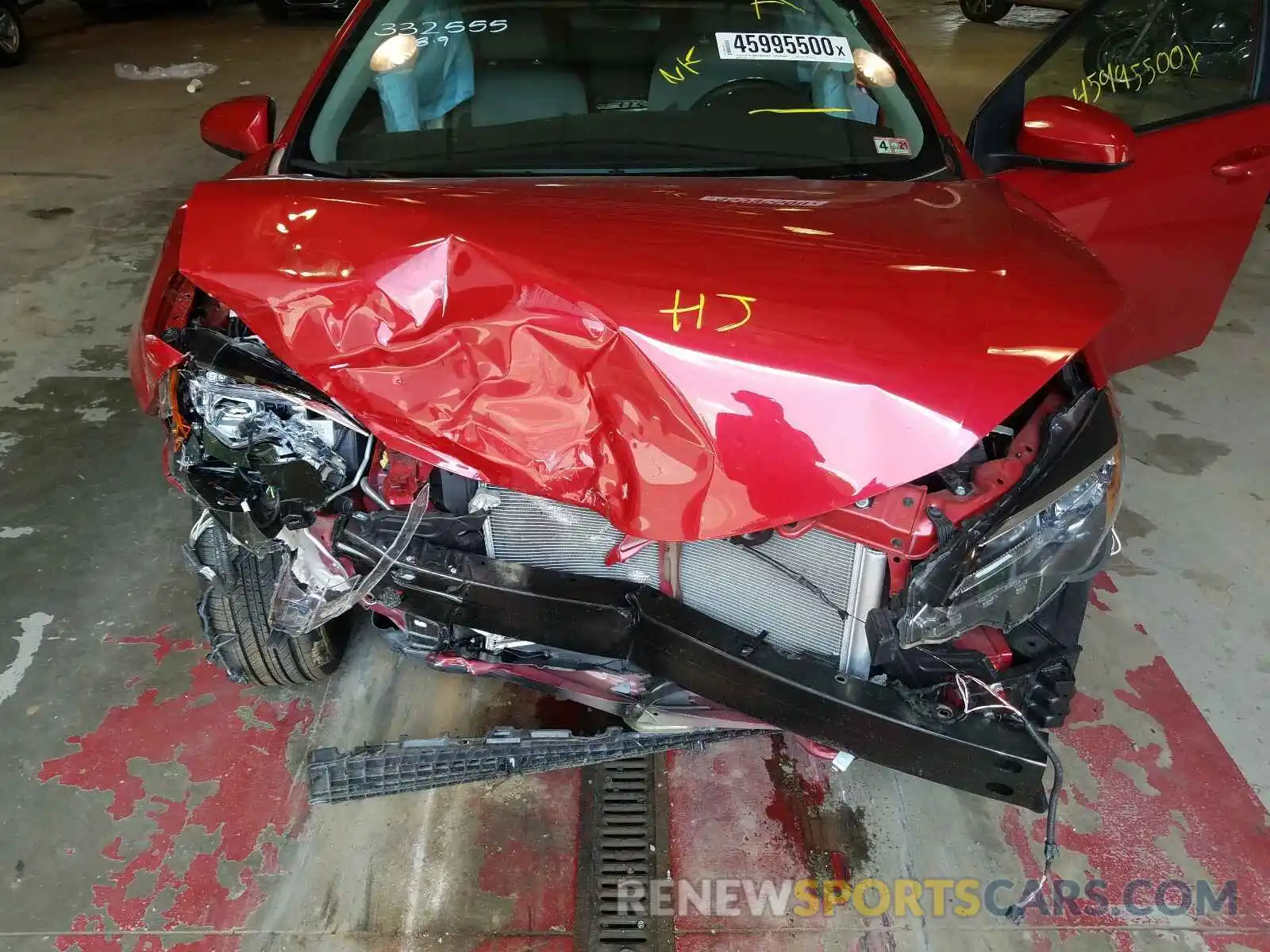 7 Photograph of a damaged car 2T1BURHE5KC189240 TOYOTA COROLLA 2019