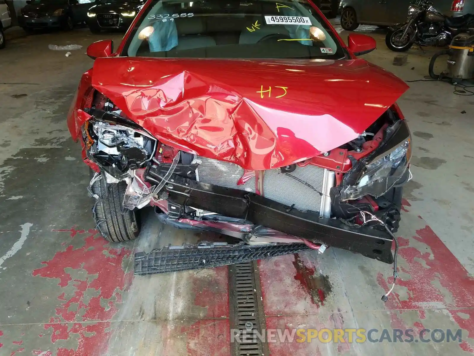 9 Photograph of a damaged car 2T1BURHE5KC189240 TOYOTA COROLLA 2019
