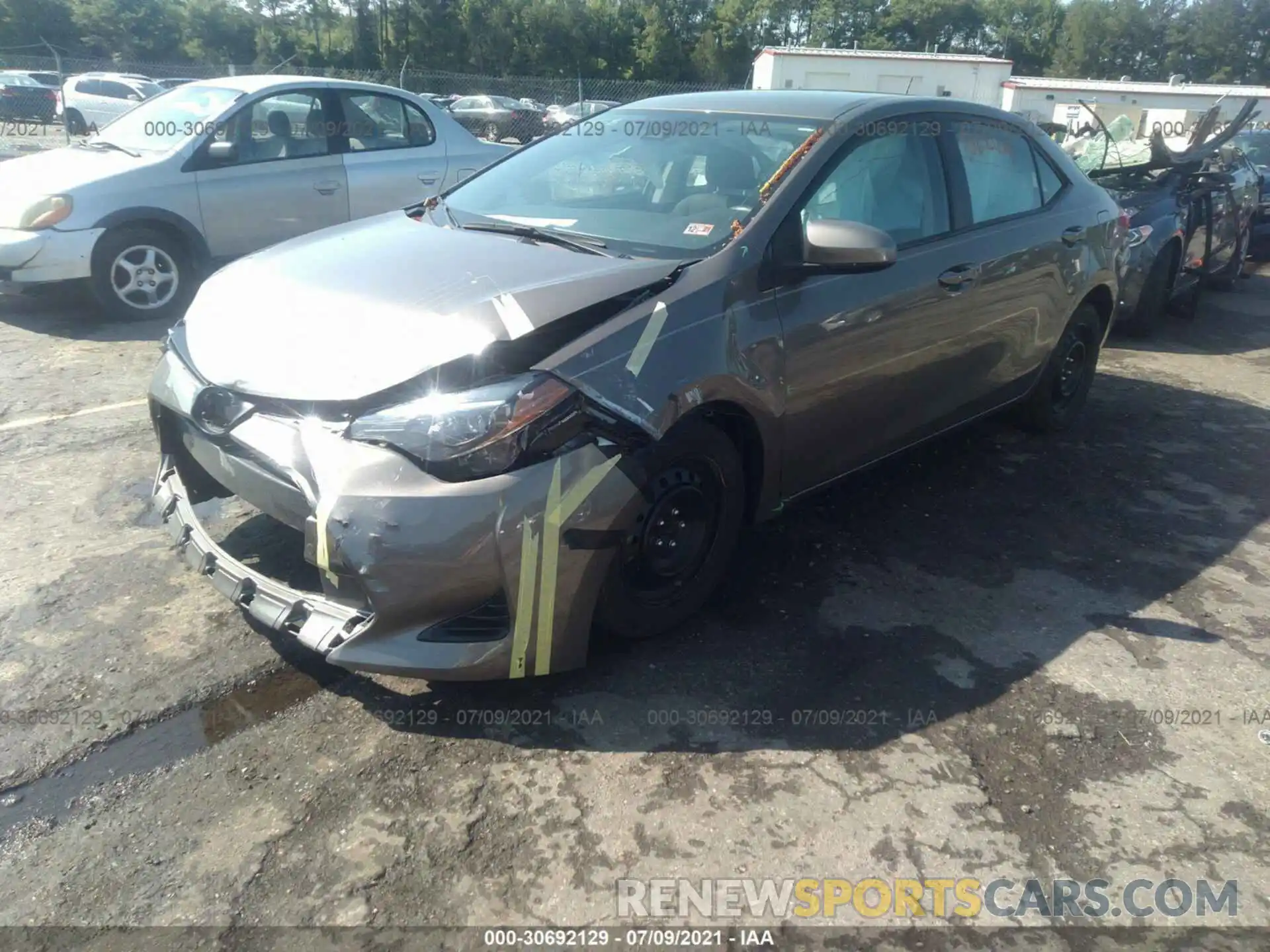 2 Photograph of a damaged car 2T1BURHE5KC189285 TOYOTA COROLLA 2019