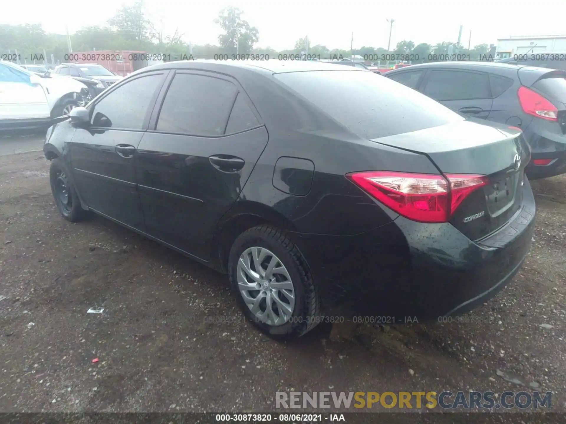 3 Photograph of a damaged car 2T1BURHE5KC189710 TOYOTA COROLLA 2019