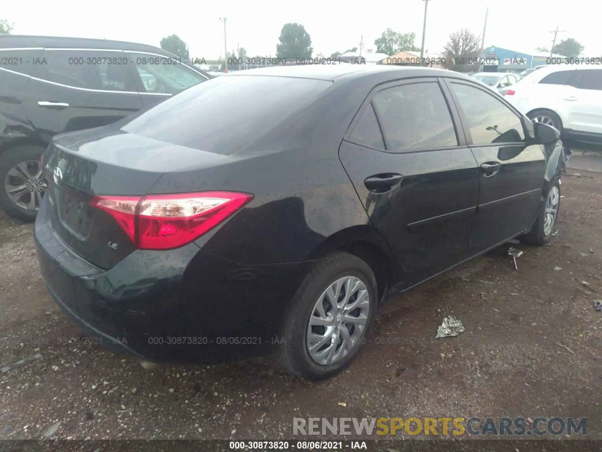 4 Photograph of a damaged car 2T1BURHE5KC189710 TOYOTA COROLLA 2019