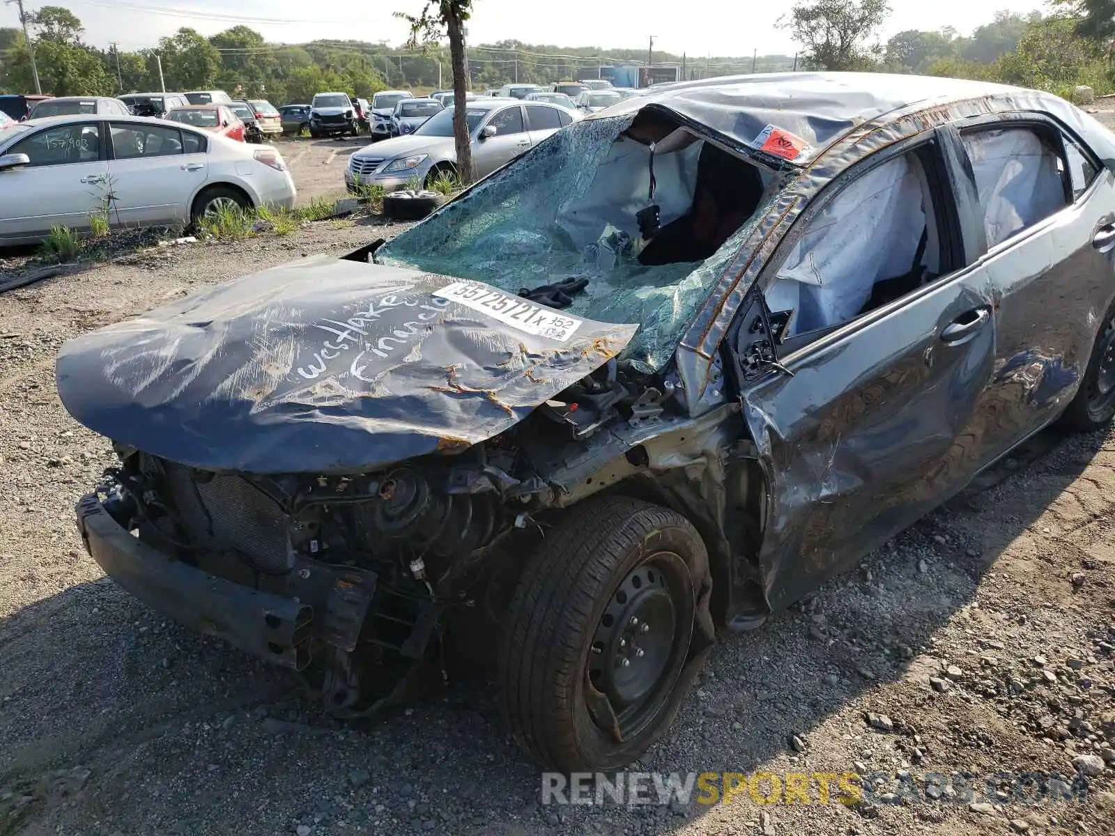 9 Photograph of a damaged car 2T1BURHE5KC189822 TOYOTA COROLLA 2019