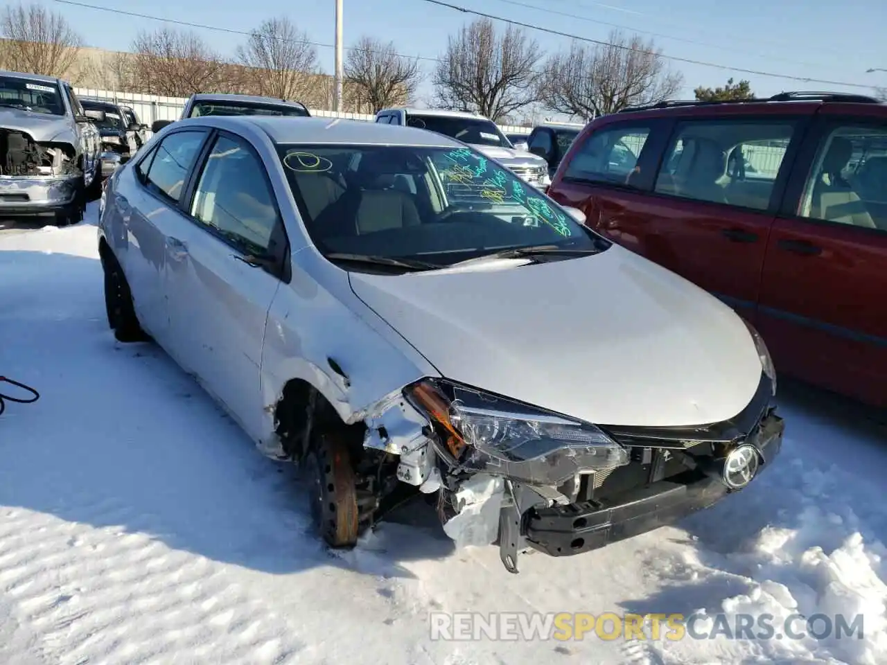 1 Photograph of a damaged car 2T1BURHE5KC189898 TOYOTA COROLLA 2019