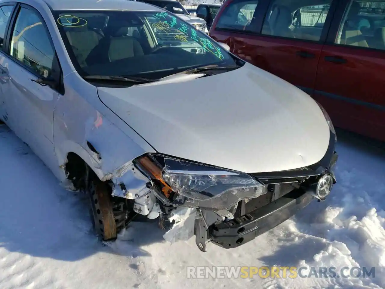 9 Photograph of a damaged car 2T1BURHE5KC189898 TOYOTA COROLLA 2019