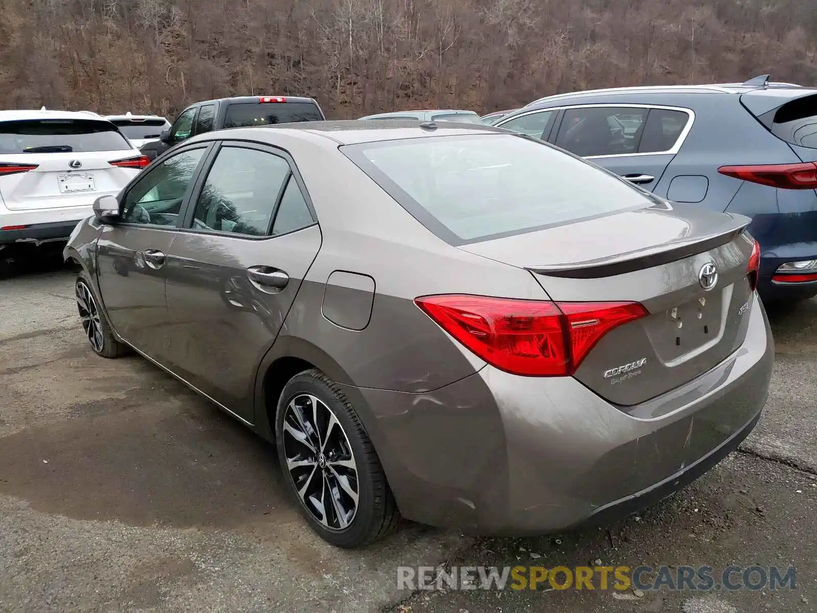 3 Photograph of a damaged car 2T1BURHE5KC191019 TOYOTA COROLLA 2019