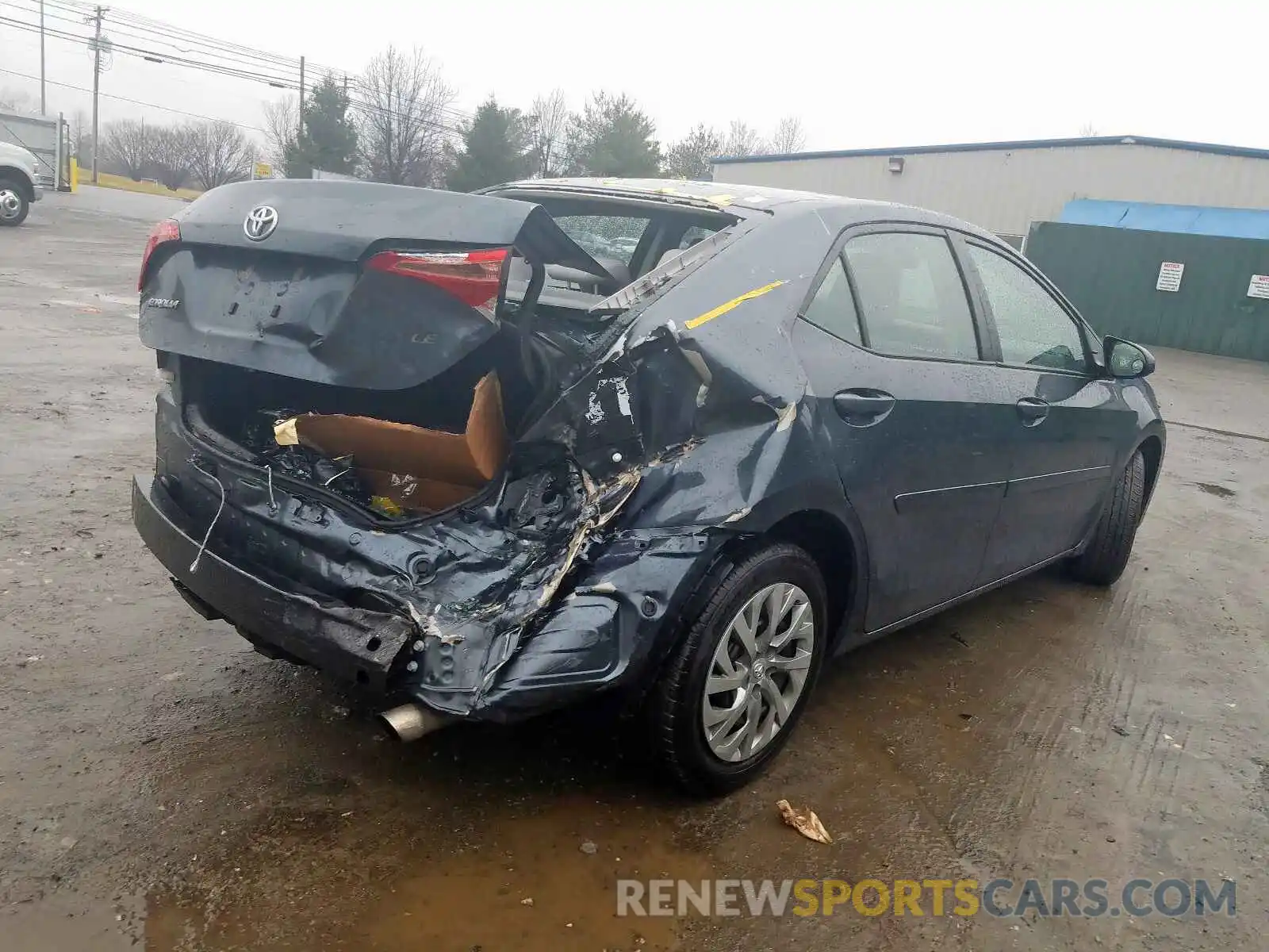 4 Photograph of a damaged car 2T1BURHE5KC191585 TOYOTA COROLLA 2019