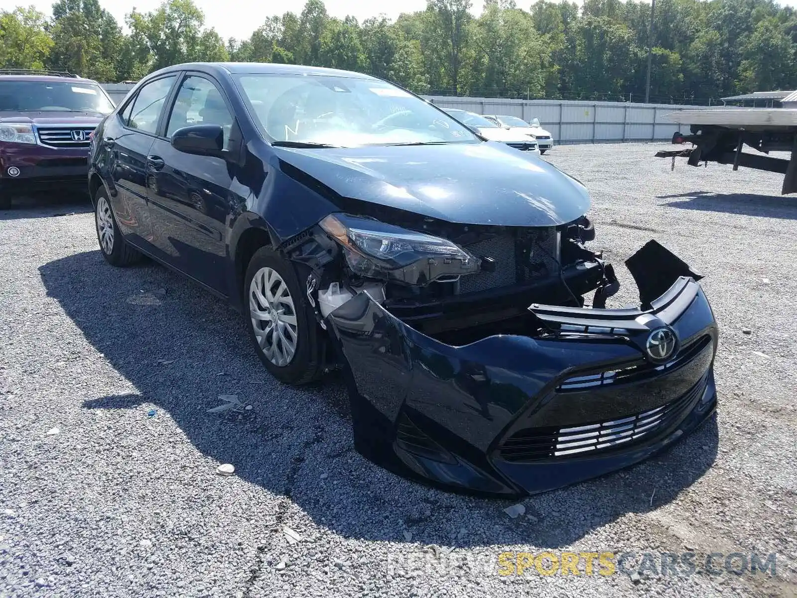 1 Photograph of a damaged car 2T1BURHE5KC192249 TOYOTA COROLLA 2019