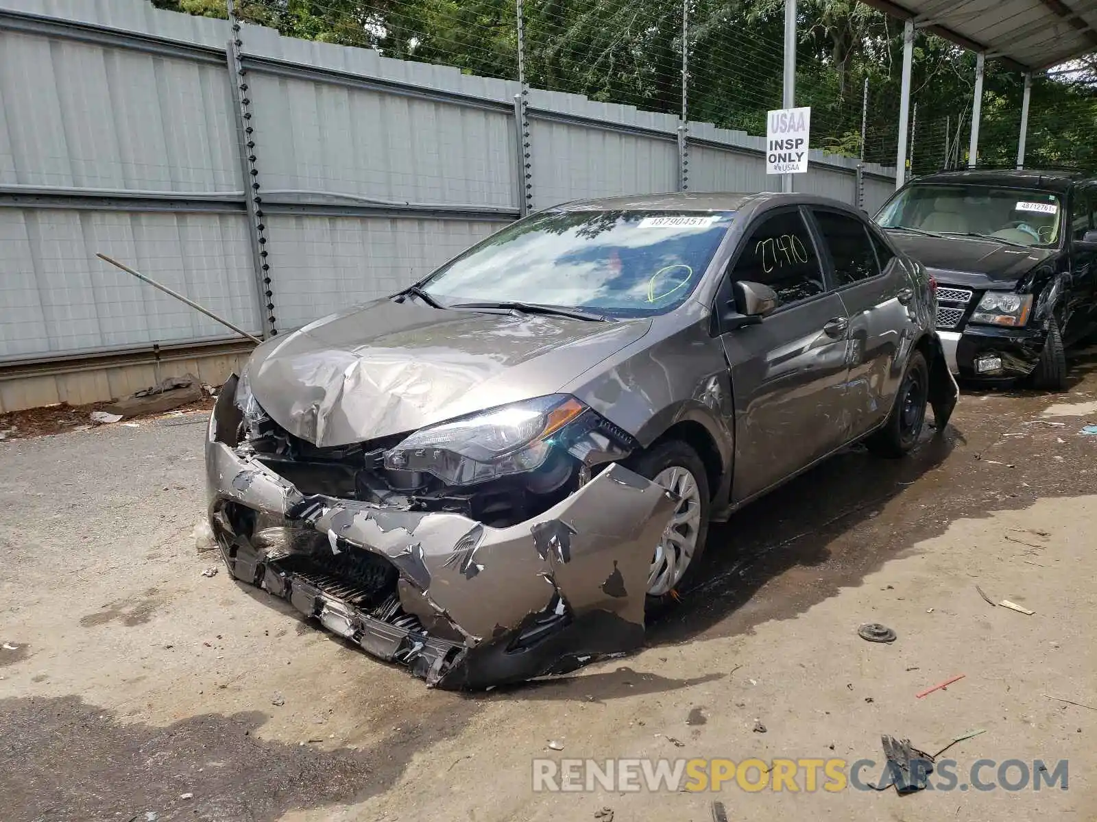 2 Photograph of a damaged car 2T1BURHE5KC192445 TOYOTA COROLLA 2019