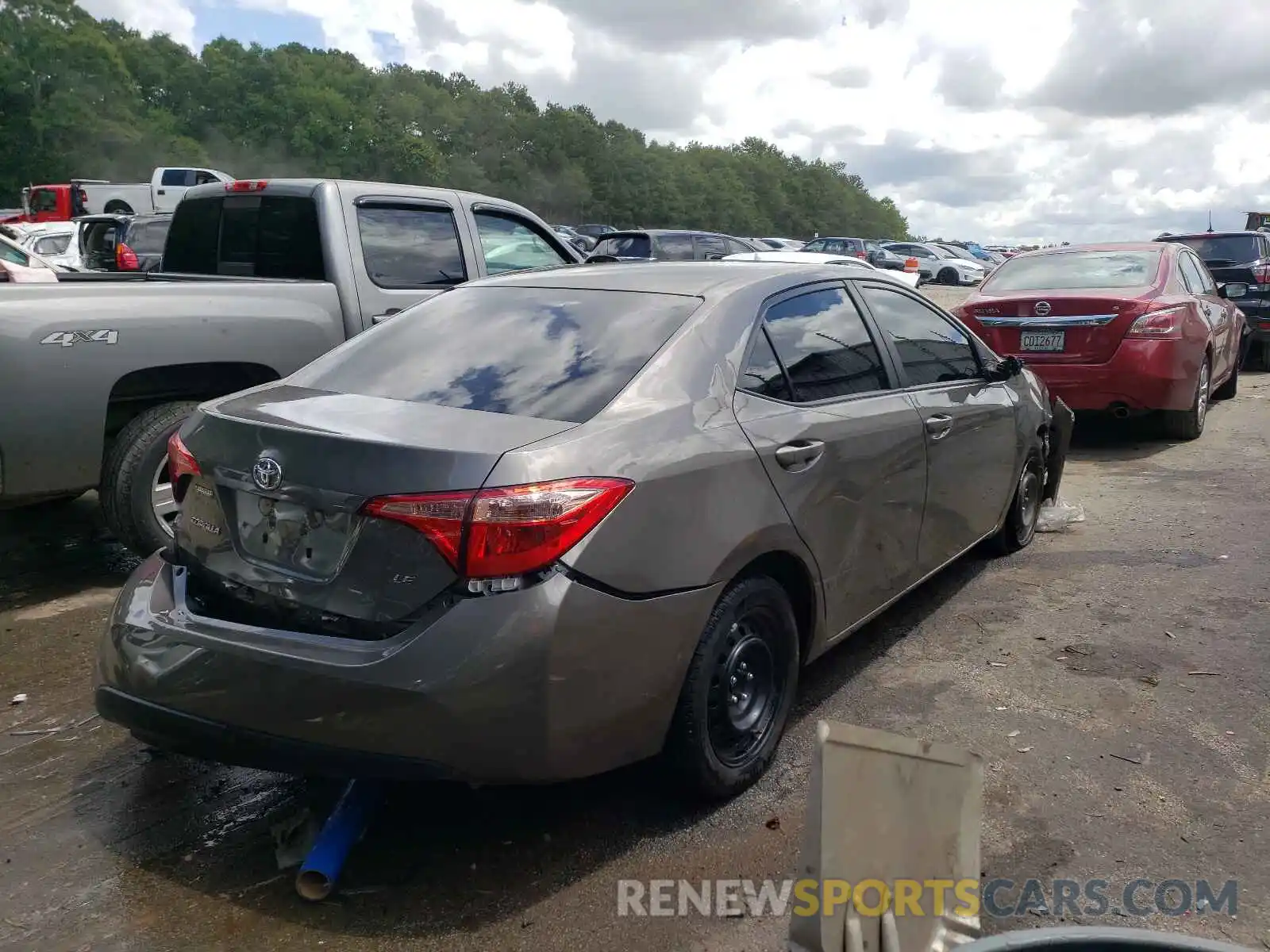 4 Photograph of a damaged car 2T1BURHE5KC192445 TOYOTA COROLLA 2019