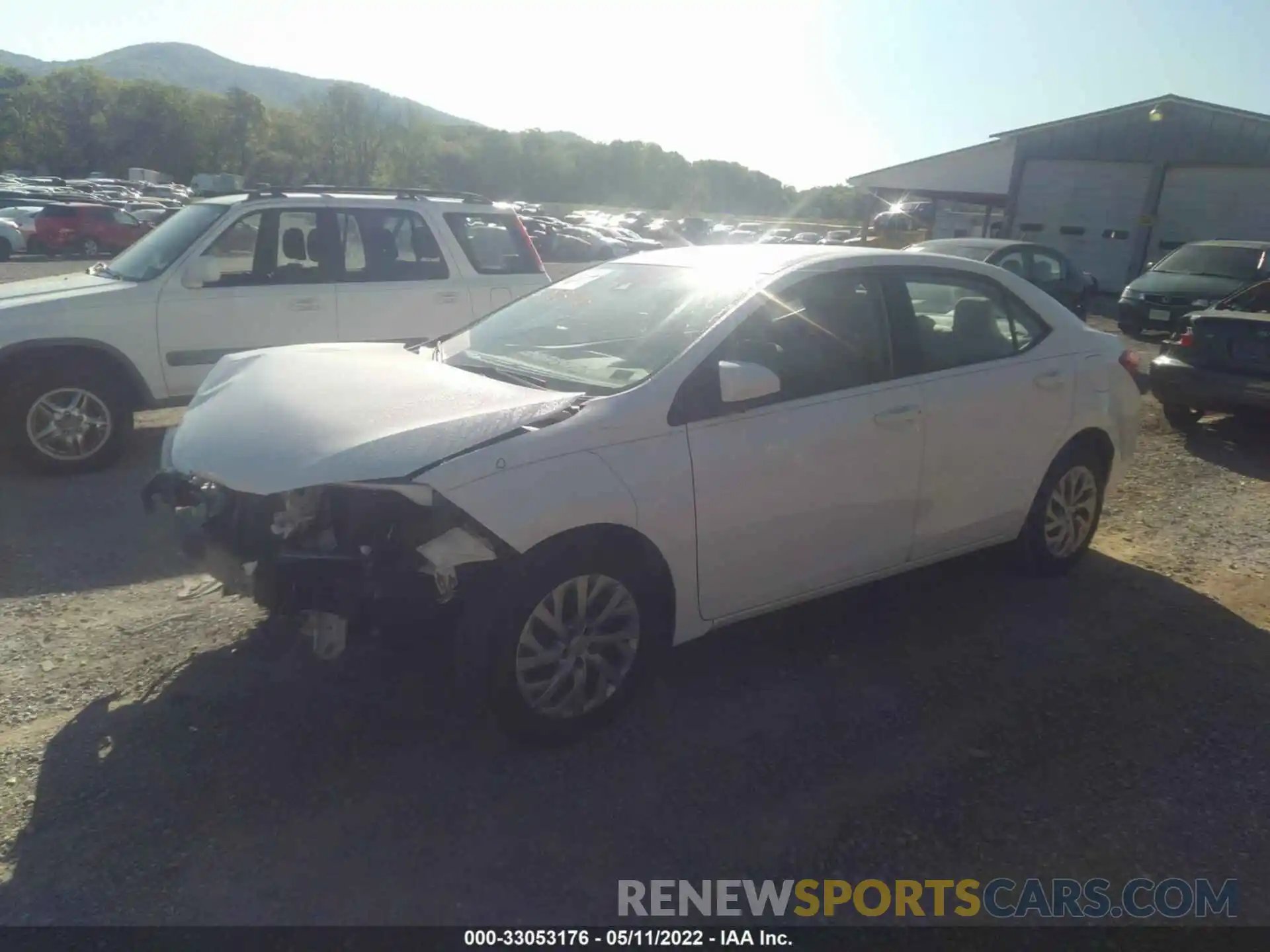 2 Photograph of a damaged car 2T1BURHE5KC193028 TOYOTA COROLLA 2019