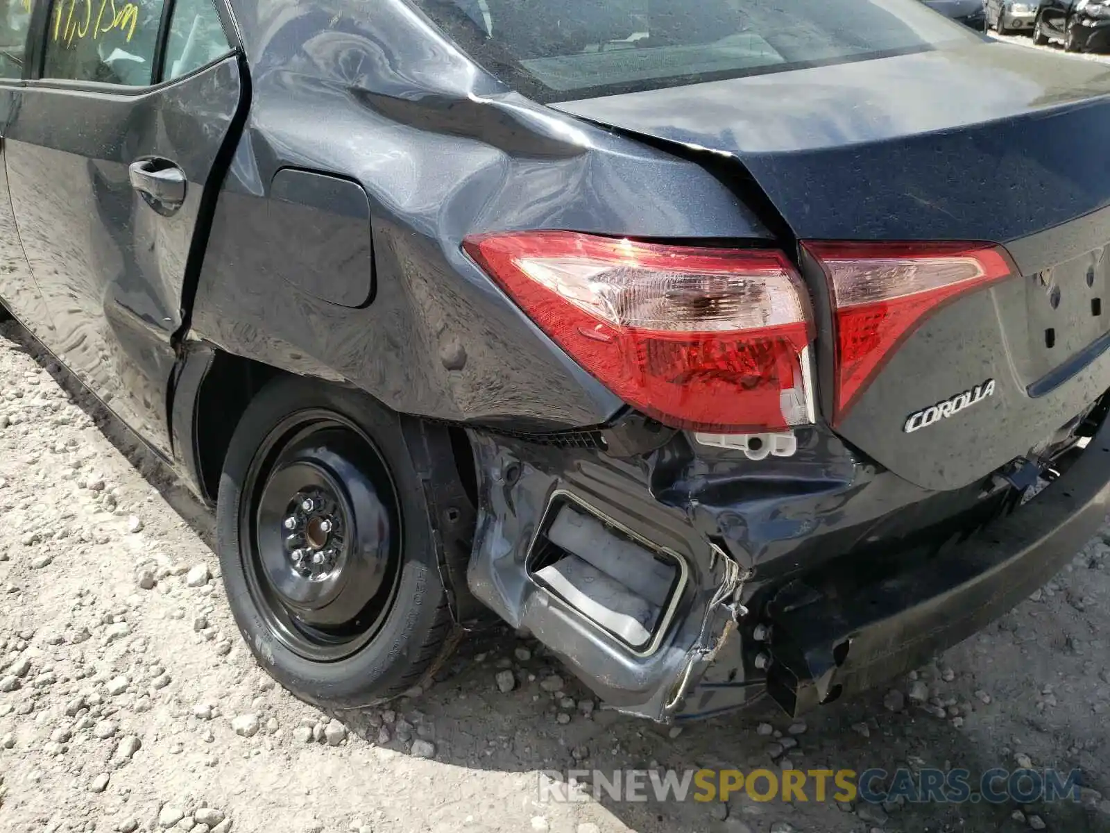 9 Photograph of a damaged car 2T1BURHE5KC193627 TOYOTA COROLLA 2019