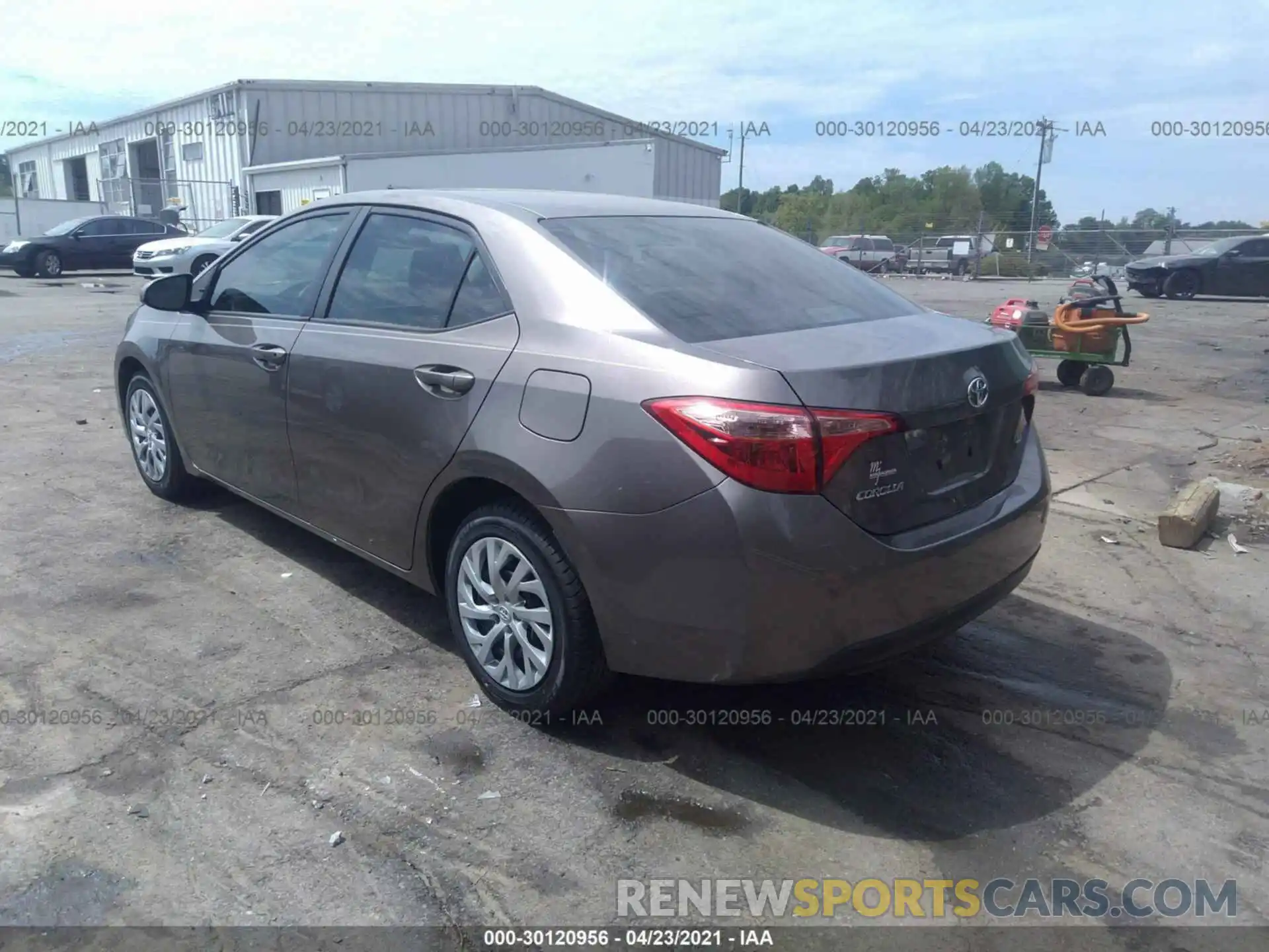 3 Photograph of a damaged car 2T1BURHE5KC193868 TOYOTA COROLLA 2019