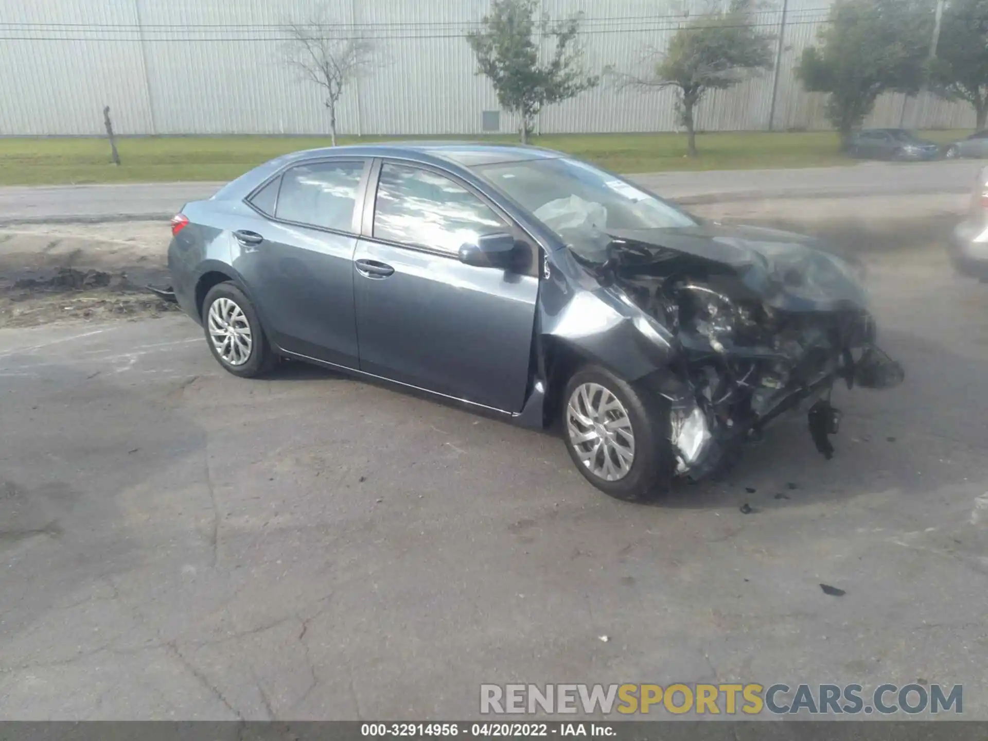 1 Photograph of a damaged car 2T1BURHE5KC194650 TOYOTA COROLLA 2019