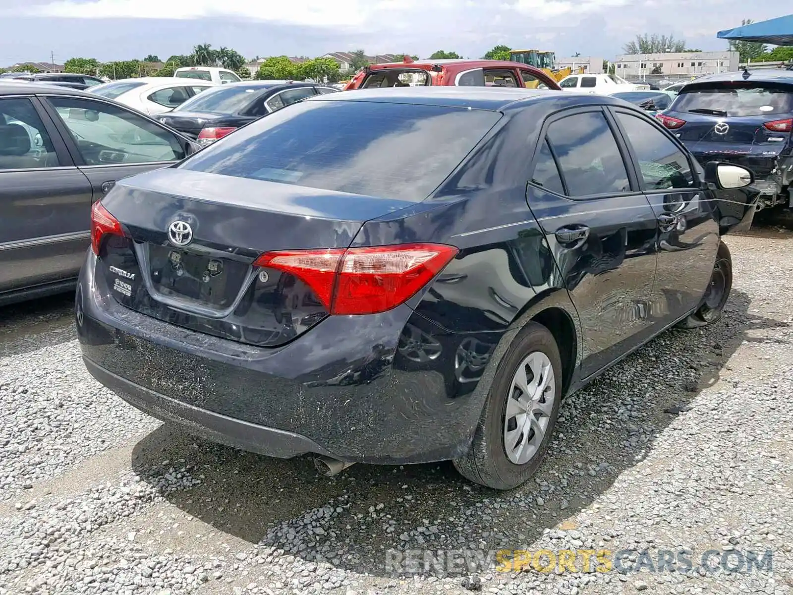 4 Photograph of a damaged car 2T1BURHE5KC195474 TOYOTA COROLLA 2019