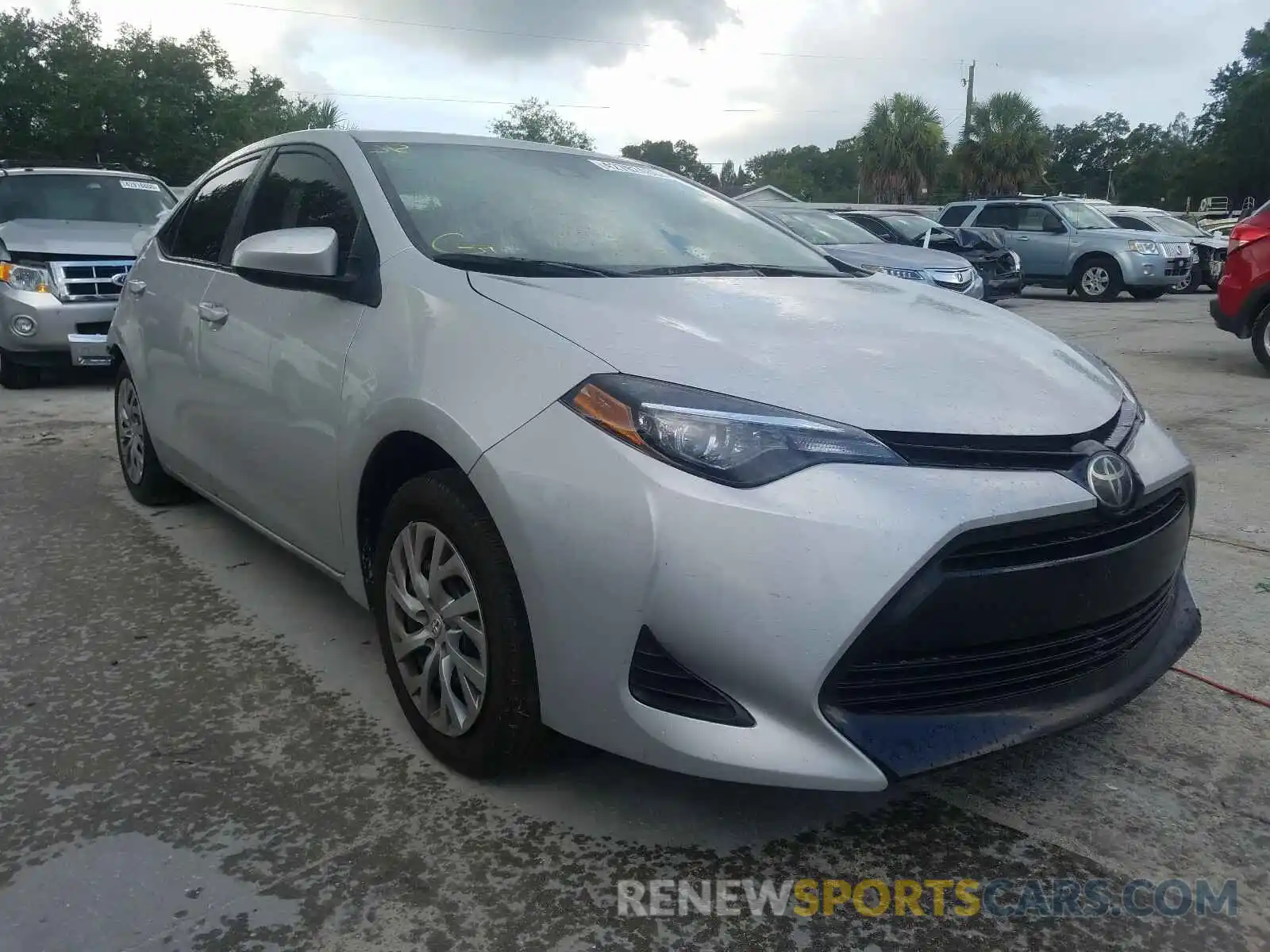 1 Photograph of a damaged car 2T1BURHE5KC196009 TOYOTA COROLLA 2019