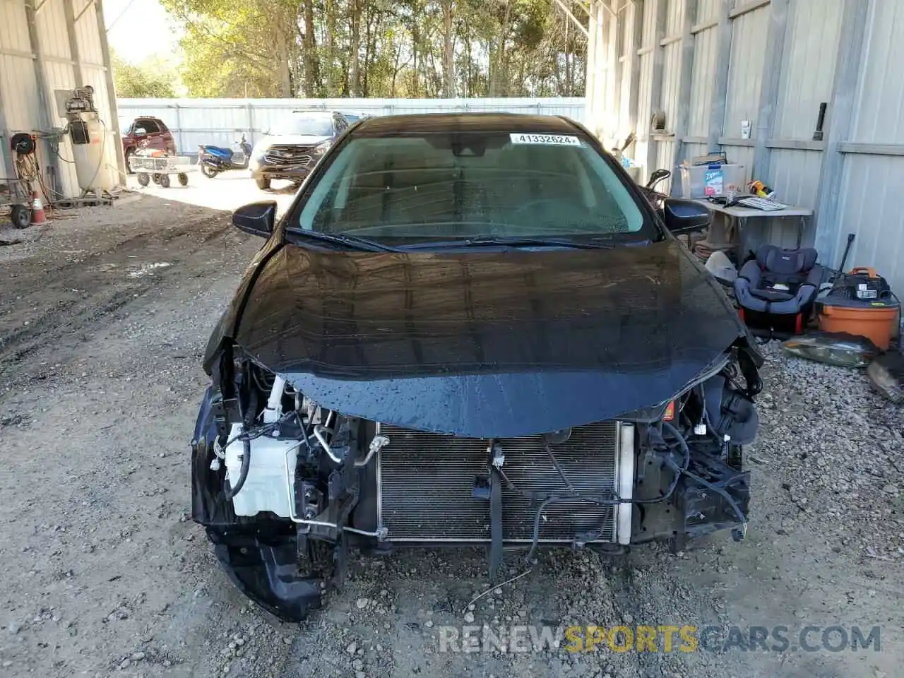 5 Photograph of a damaged car 2T1BURHE5KC196169 TOYOTA COROLLA 2019